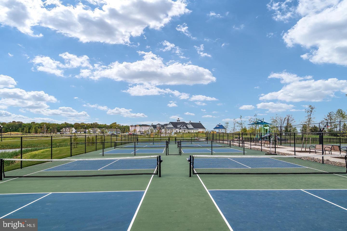 FOUR SEASONS AT KENT ISLAND - Residential