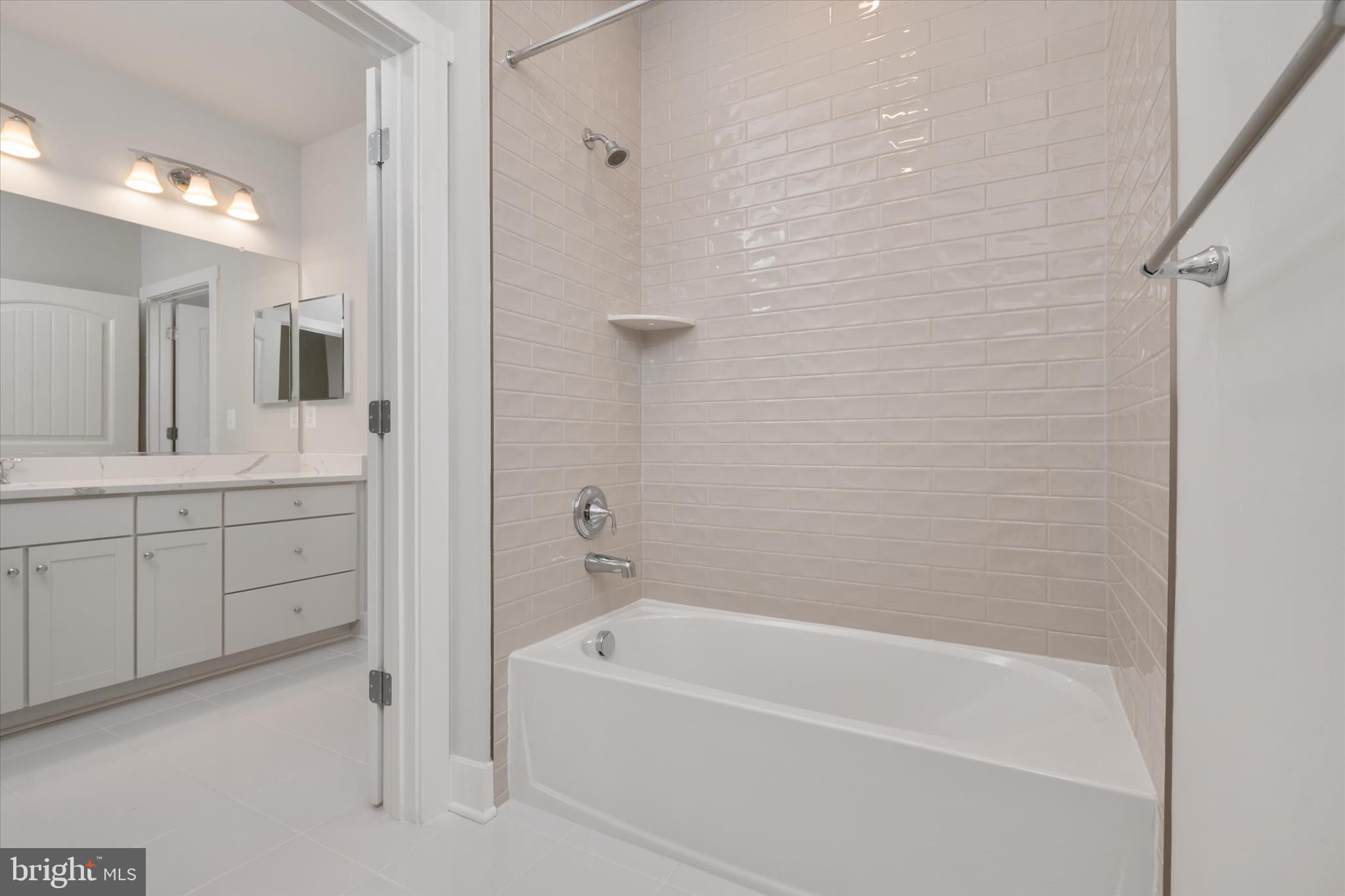 FOUR SEASONS AT KENT ISLAND - Residential