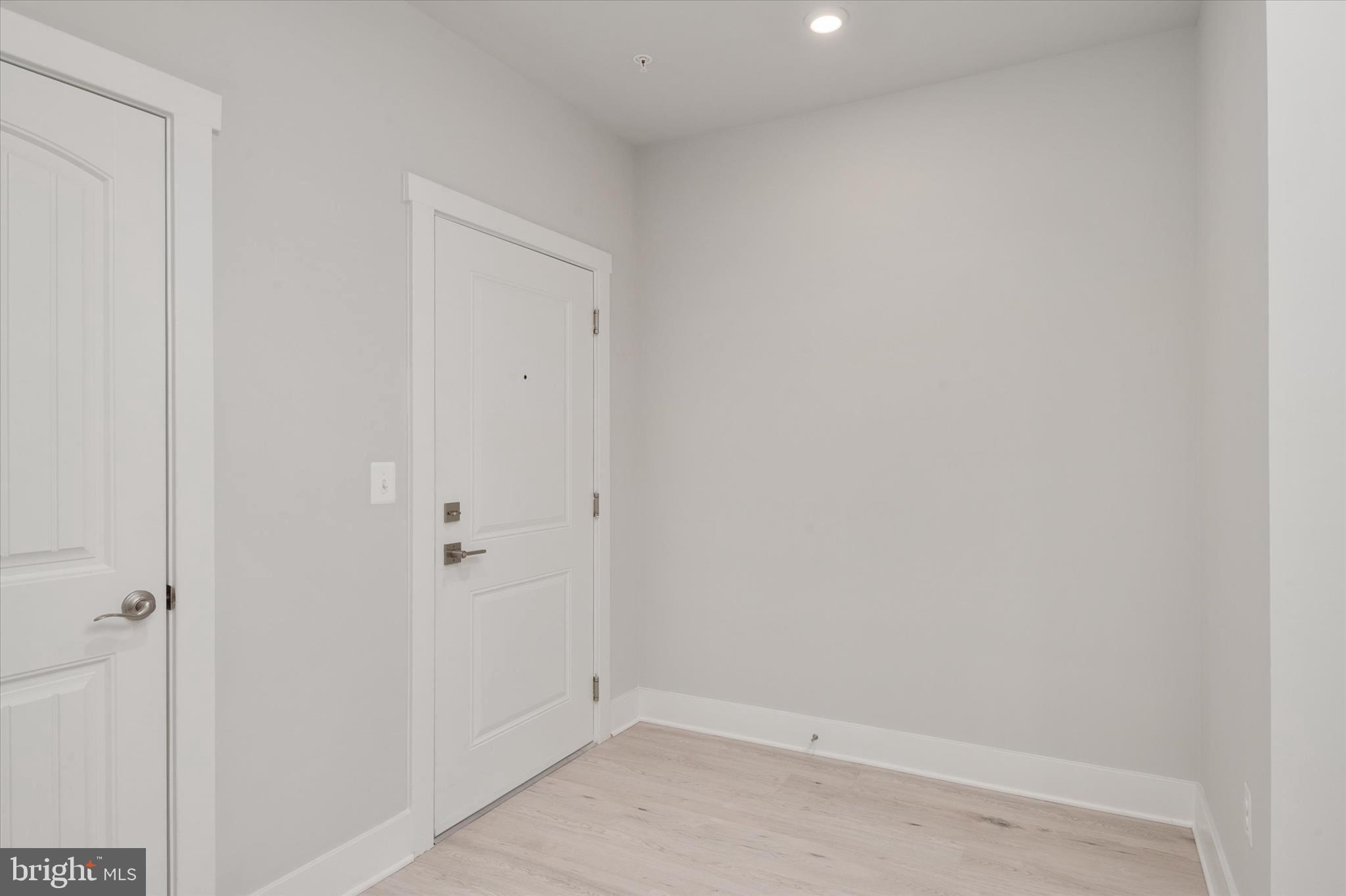 FOUR SEASONS AT KENT ISLAND - Residential