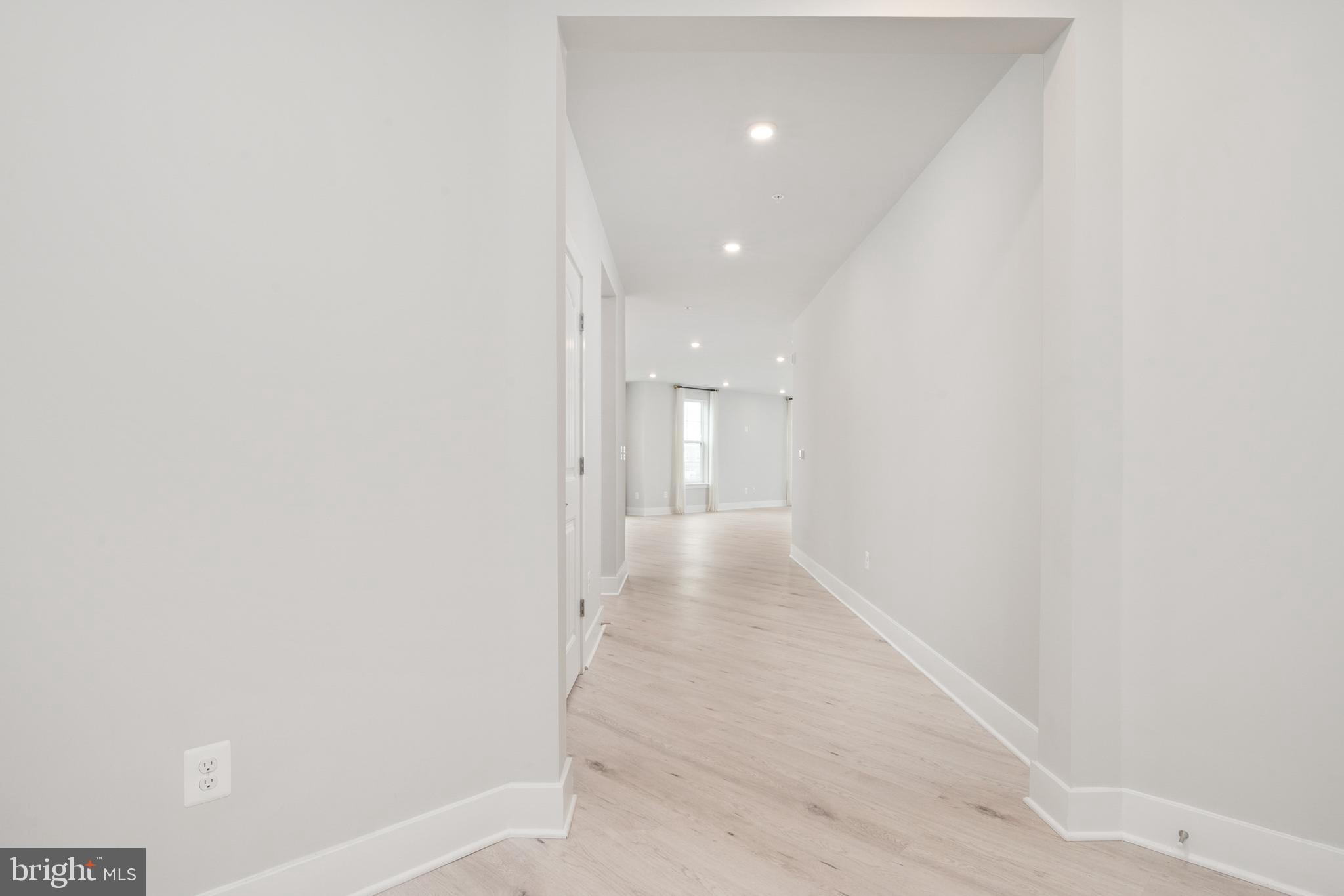 FOUR SEASONS AT KENT ISLAND - Residential