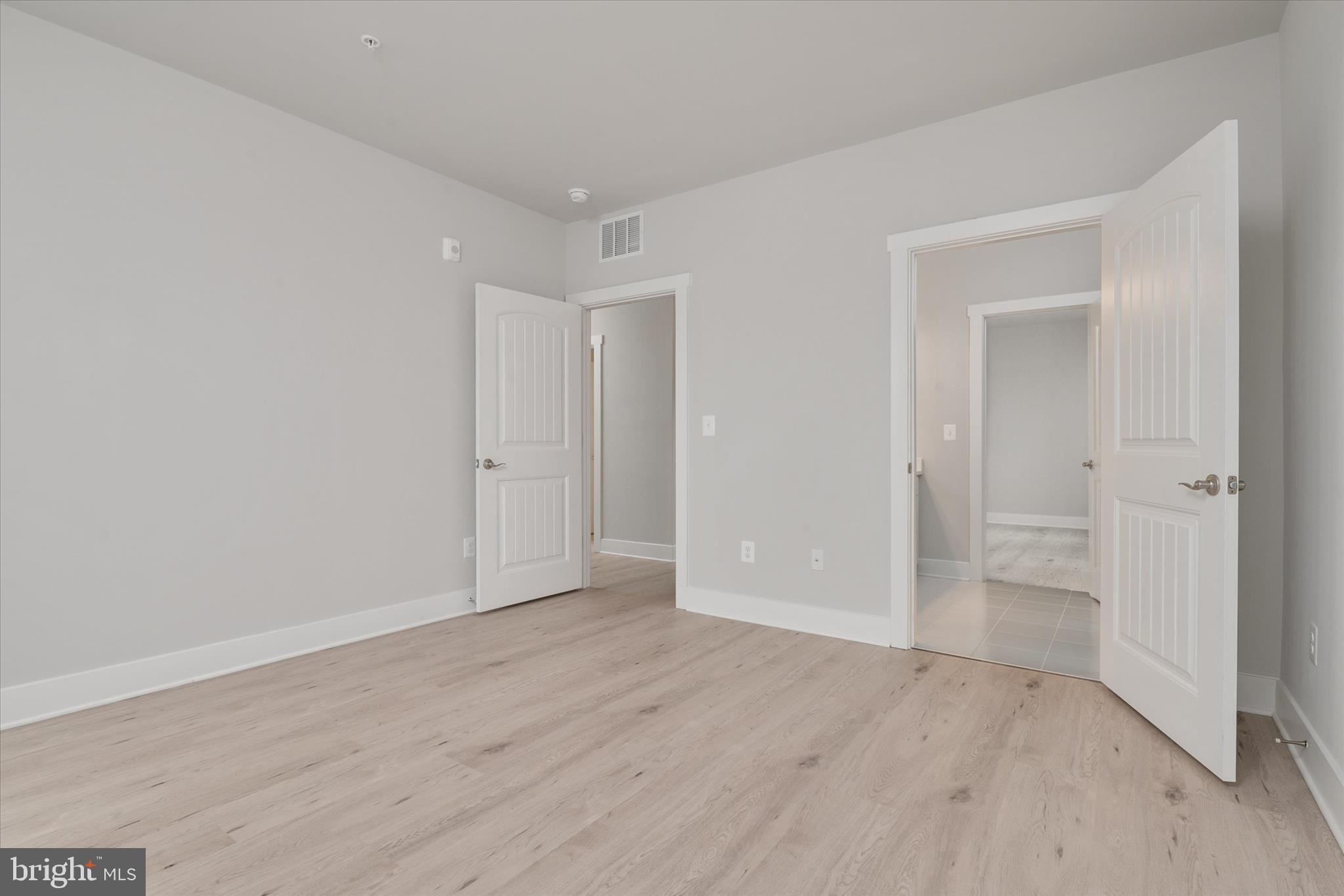 FOUR SEASONS AT KENT ISLAND - Residential