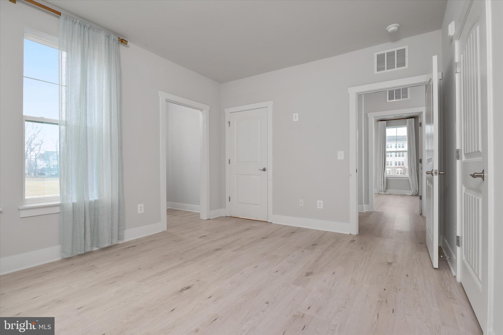 FOUR SEASONS AT KENT ISLAND - Residential