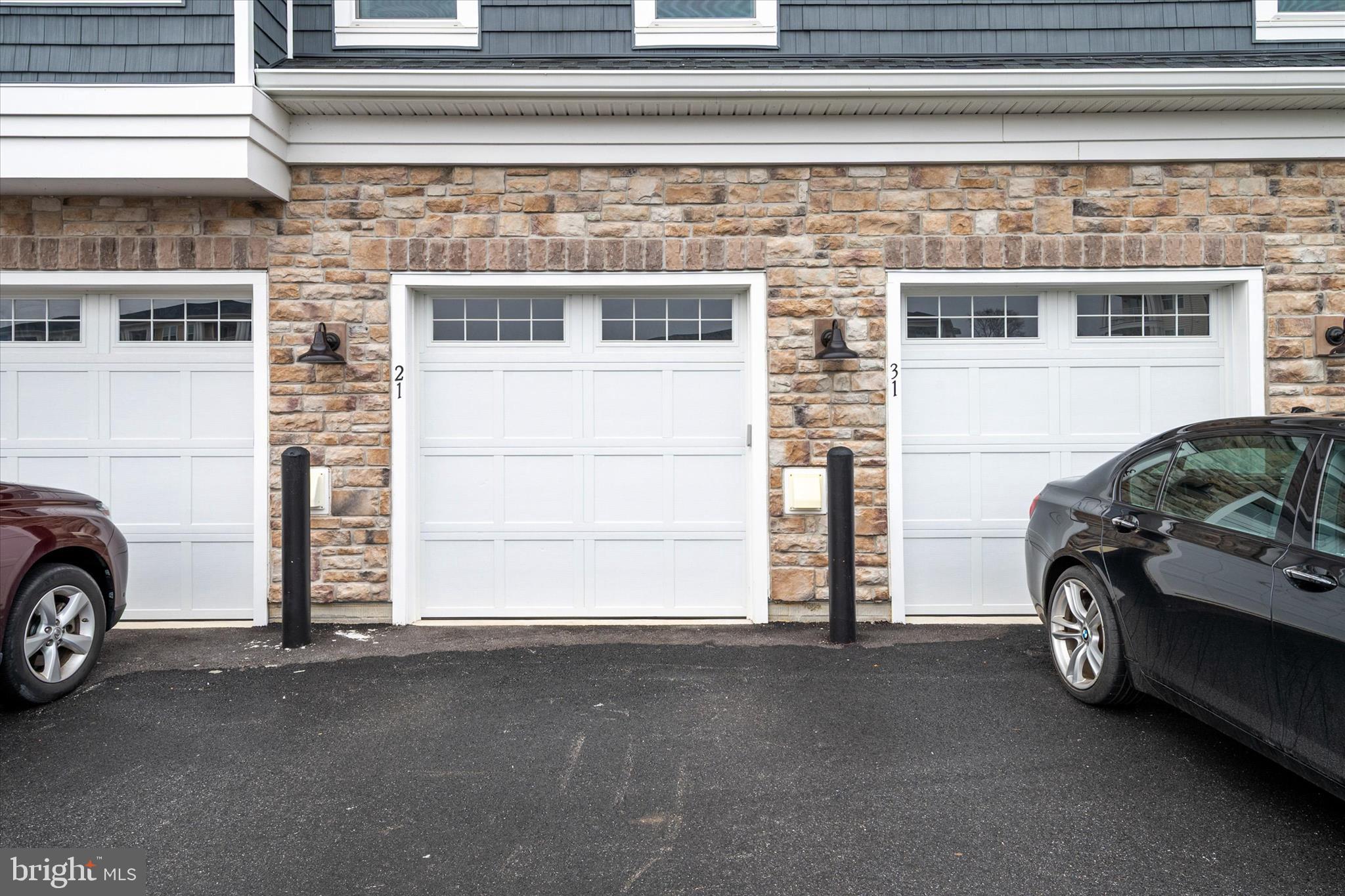 FOUR SEASONS AT KENT ISLAND - Residential