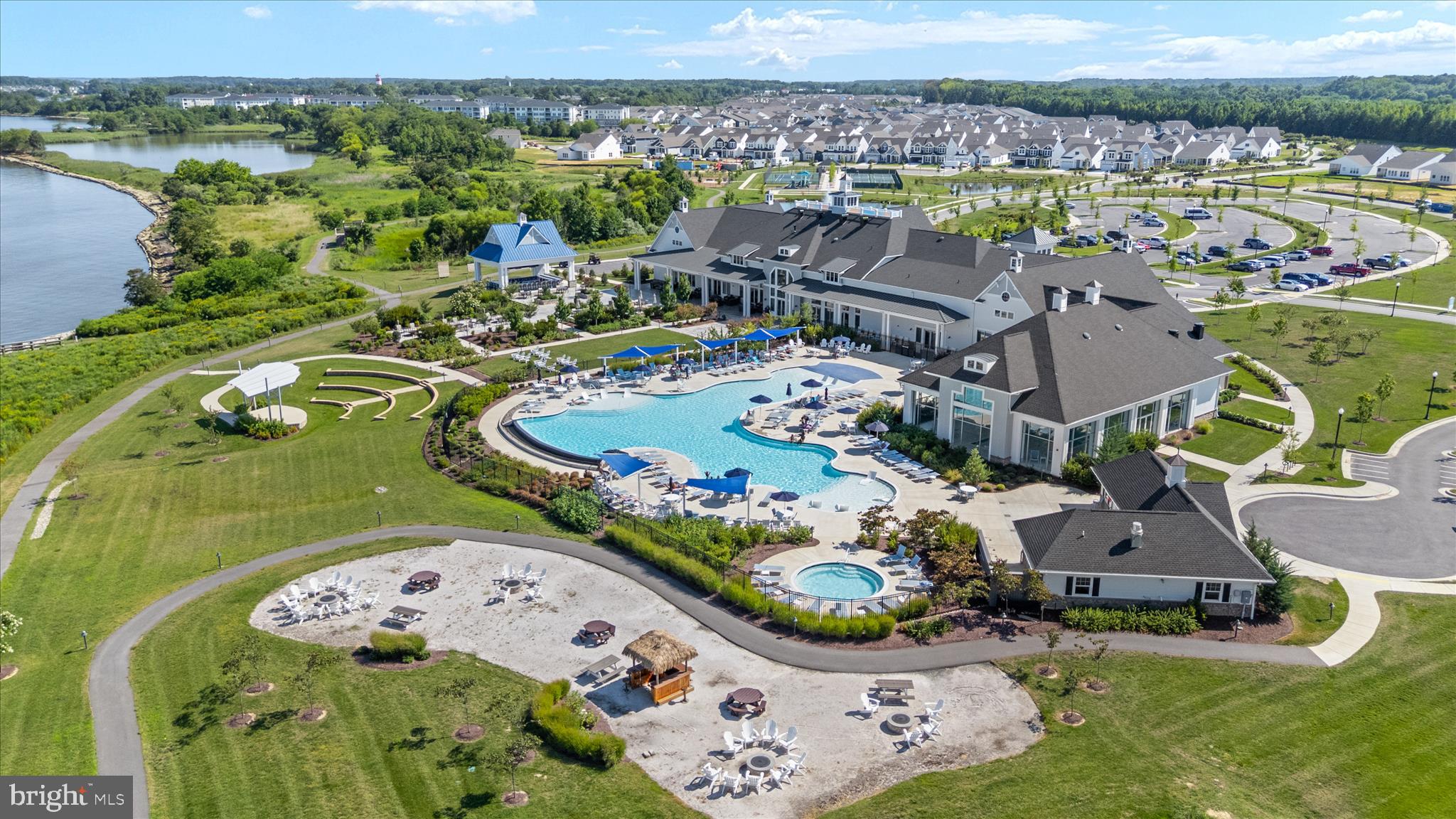 FOUR SEASONS AT KENT ISLAND - Residential