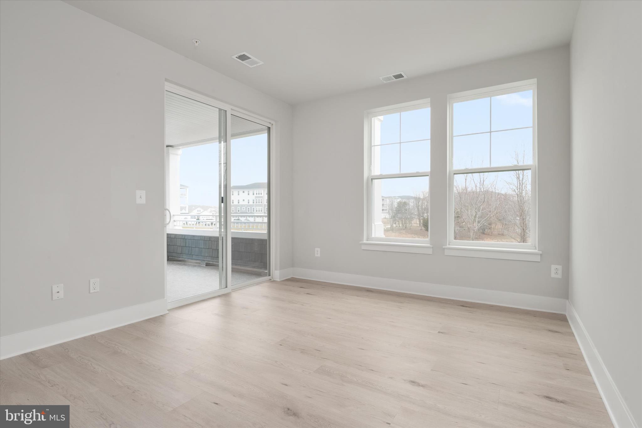 FOUR SEASONS AT KENT ISLAND - Residential