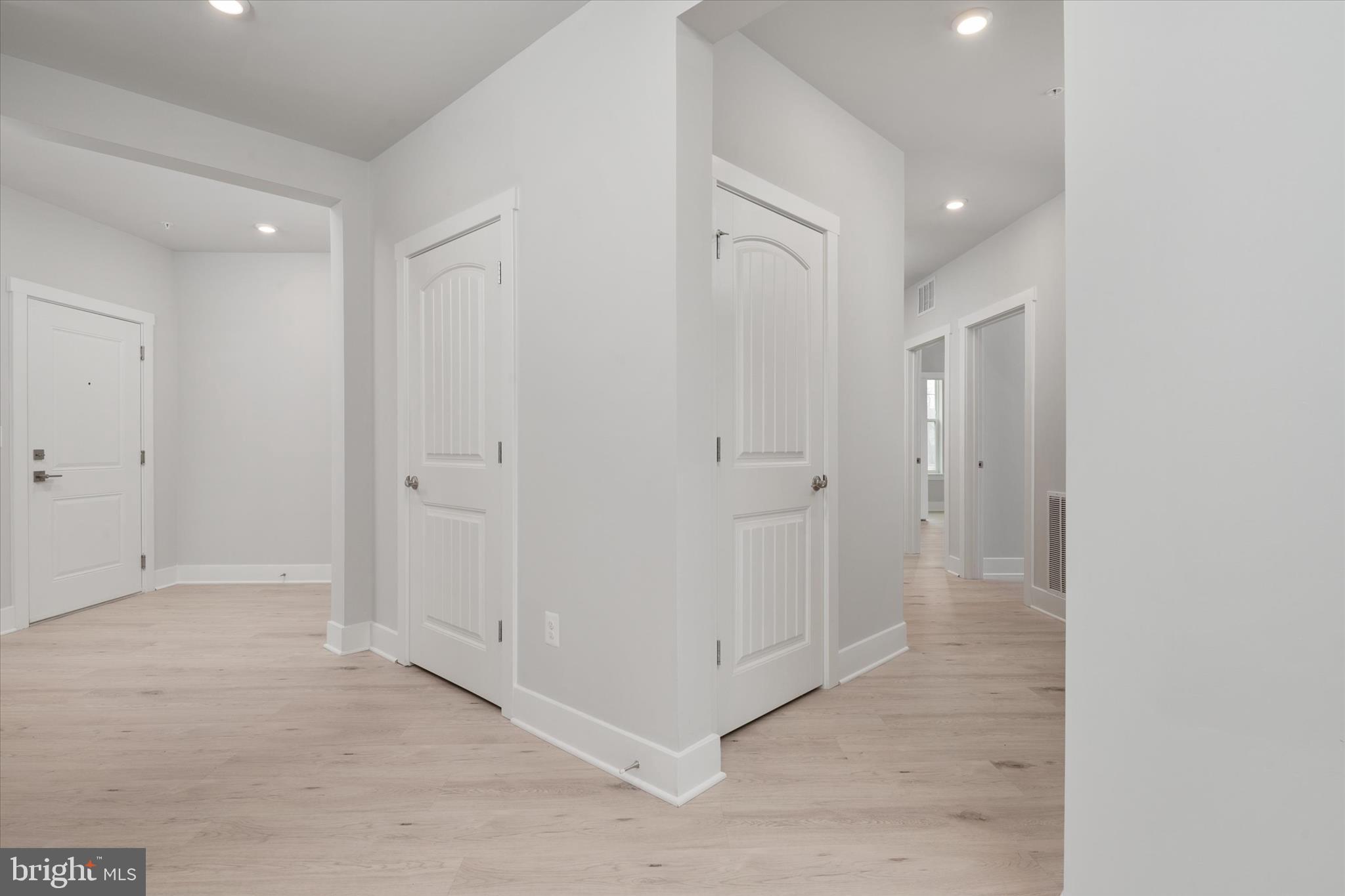 FOUR SEASONS AT KENT ISLAND - Residential