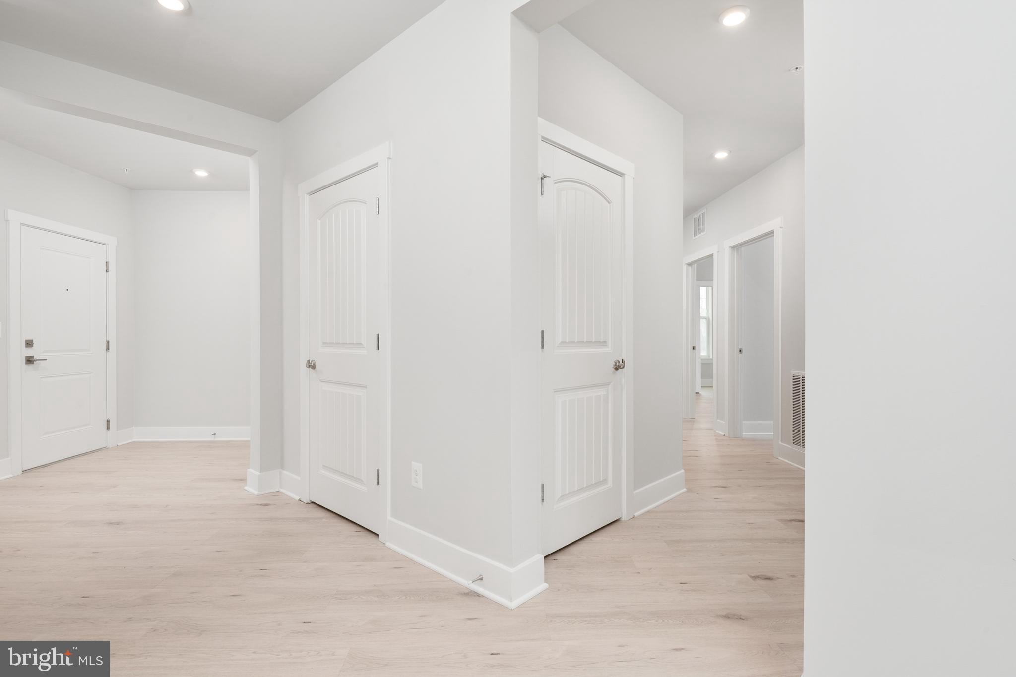 FOUR SEASONS AT KENT ISLAND - Residential