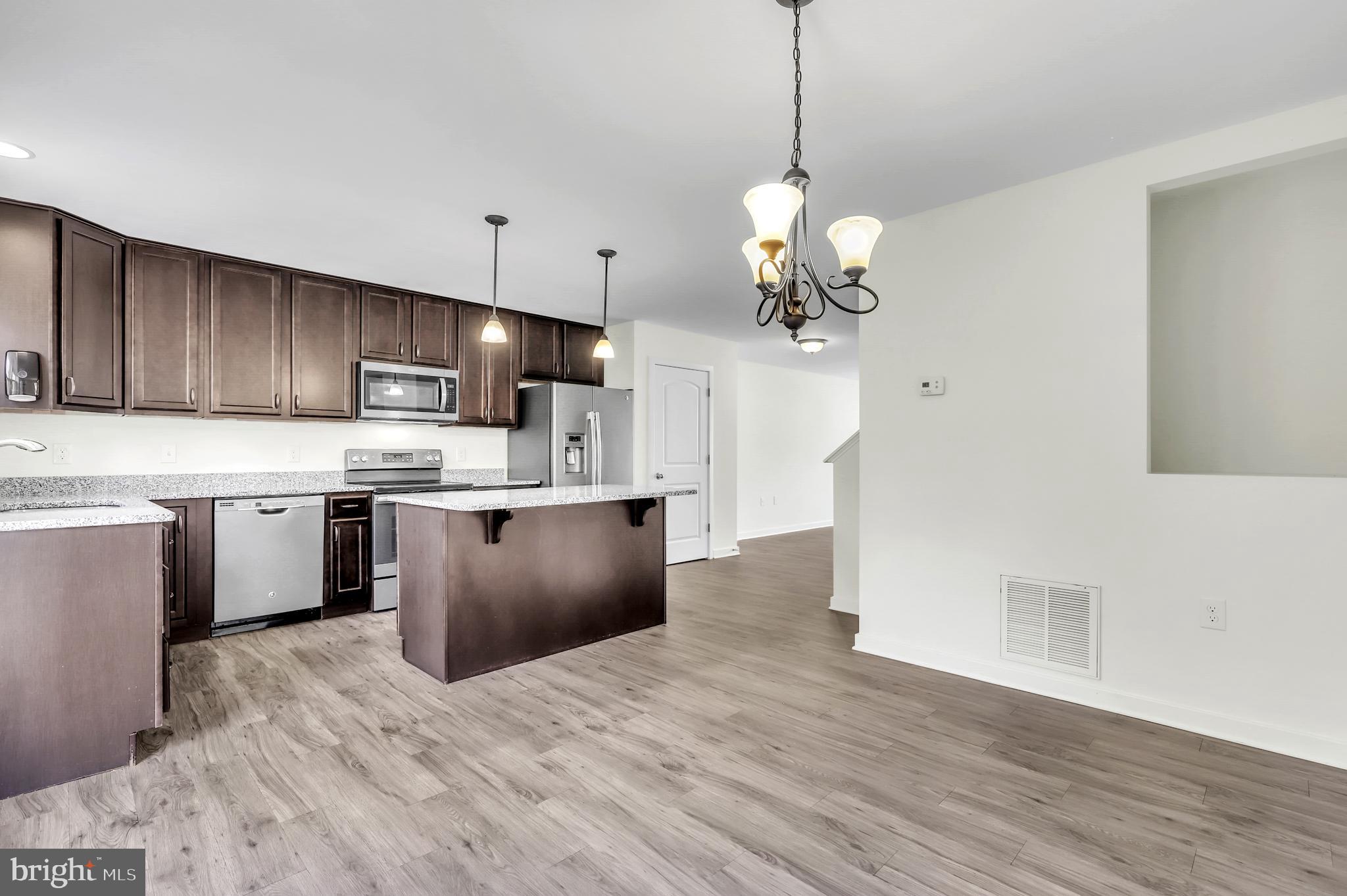 FALLING WATERS - Residential