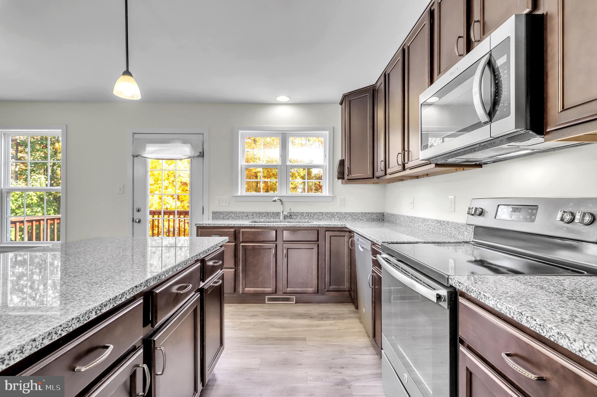 FALLING WATERS - Residential