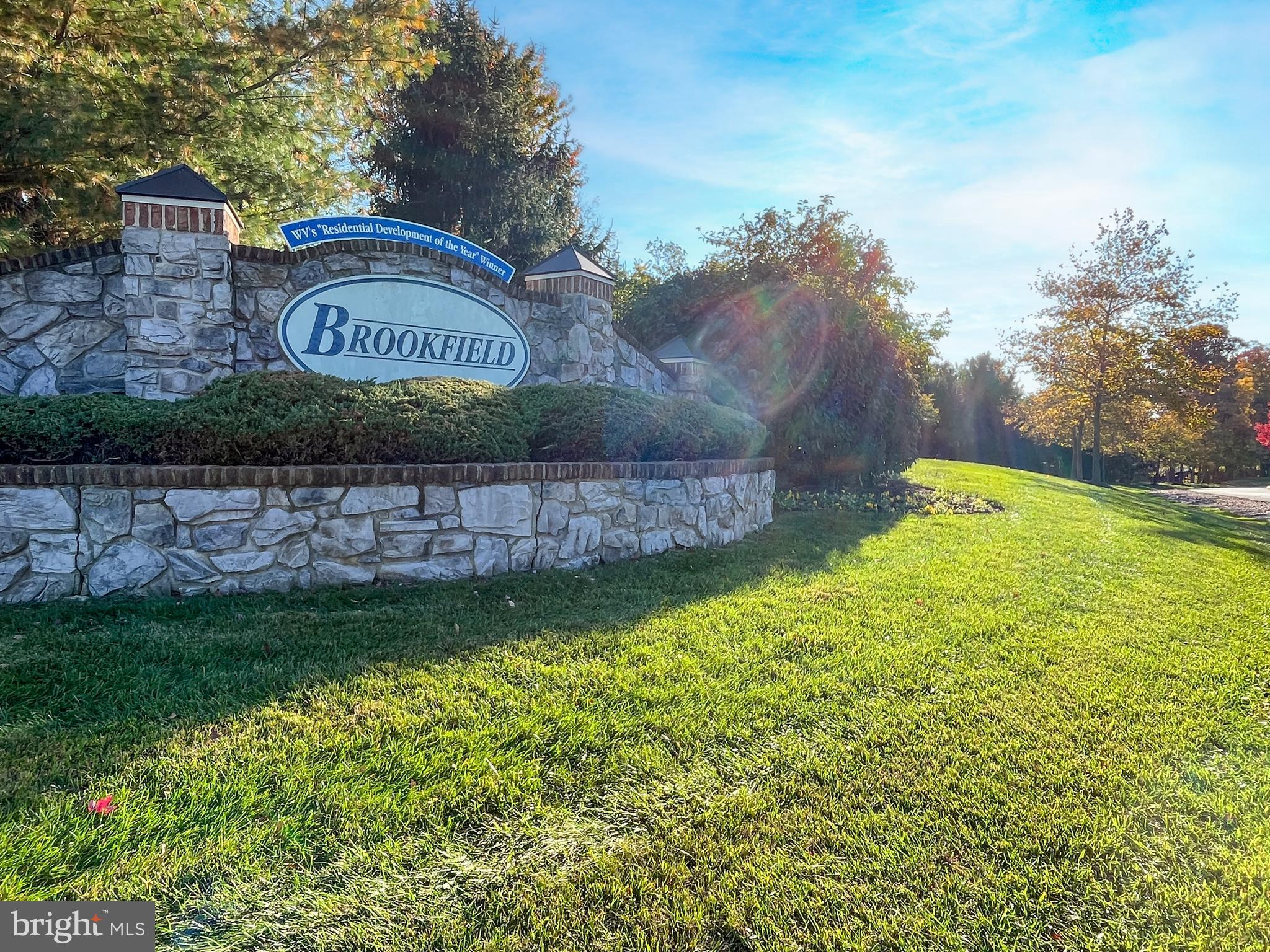 FALLING WATERS - Residential