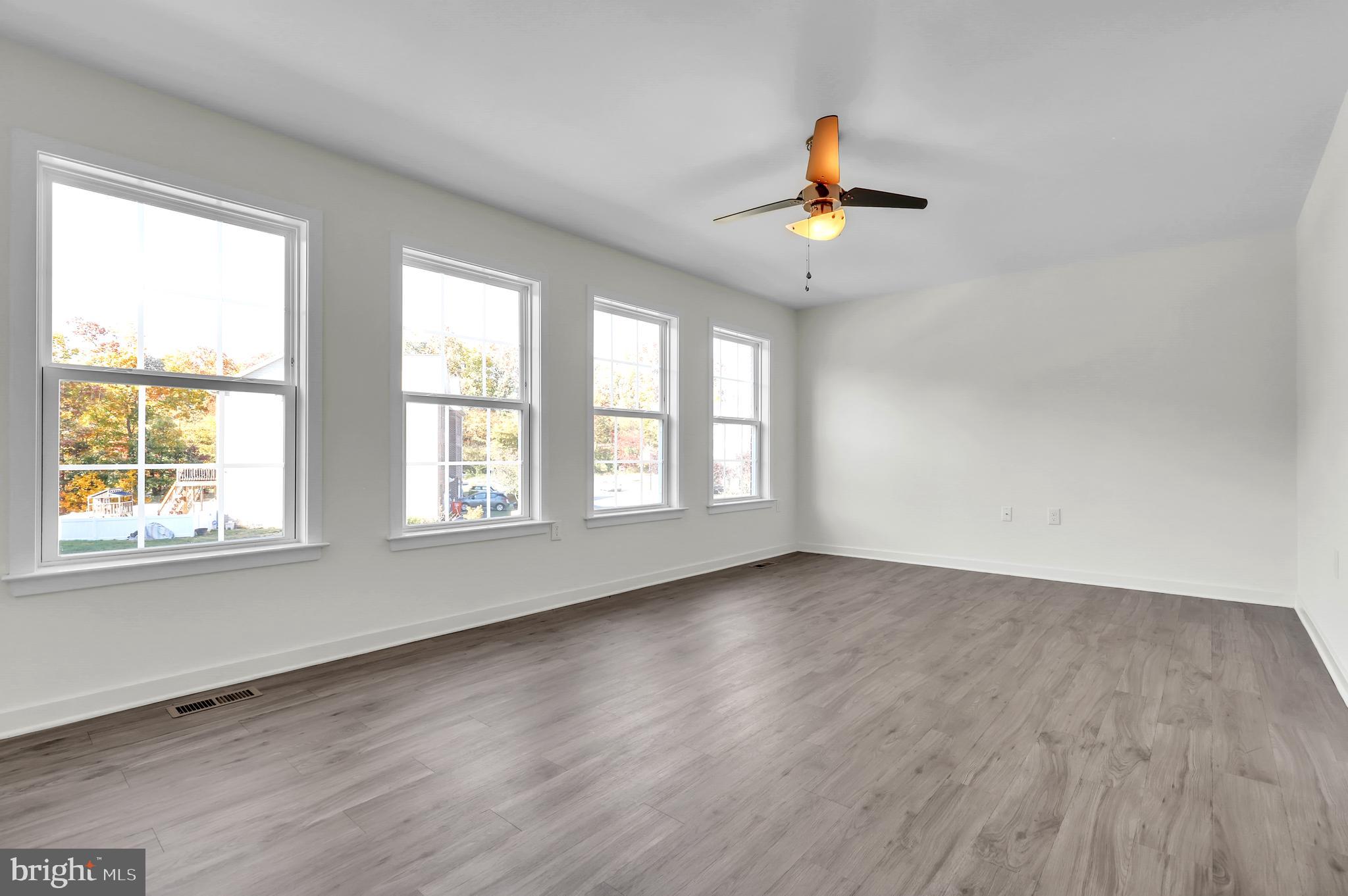 FALLING WATERS - Residential