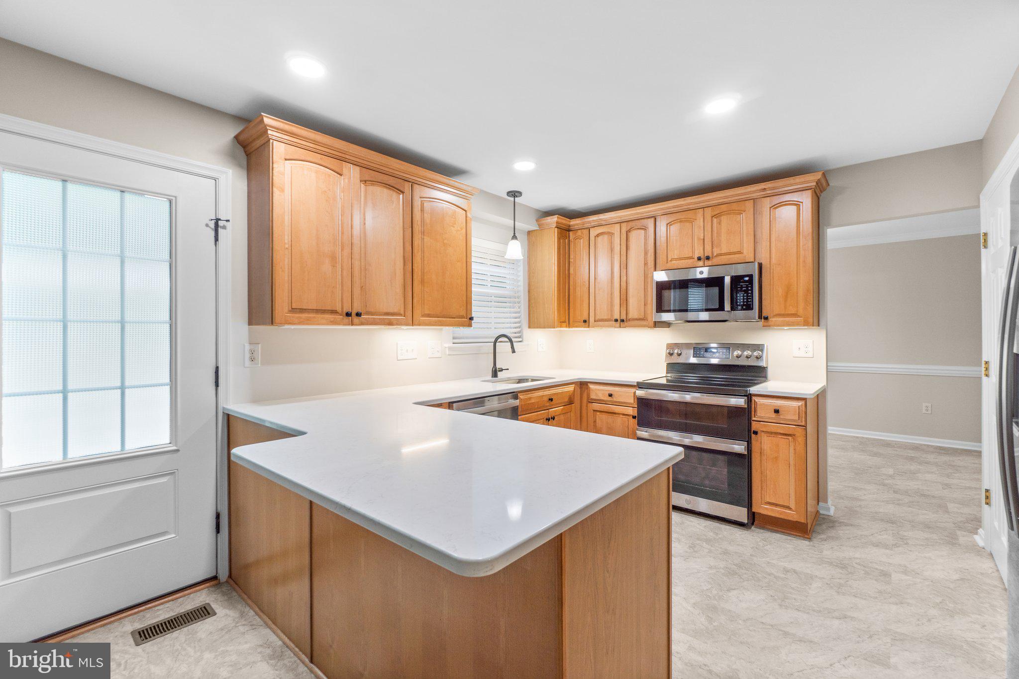 7481 WINDSWEPT COURT