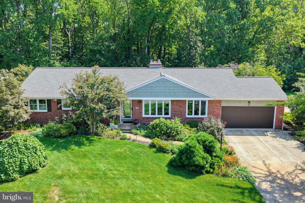 Photo of 1409 Ivy Drive, WILMINGTON, DE 19803 (MLS # DENC2110046)