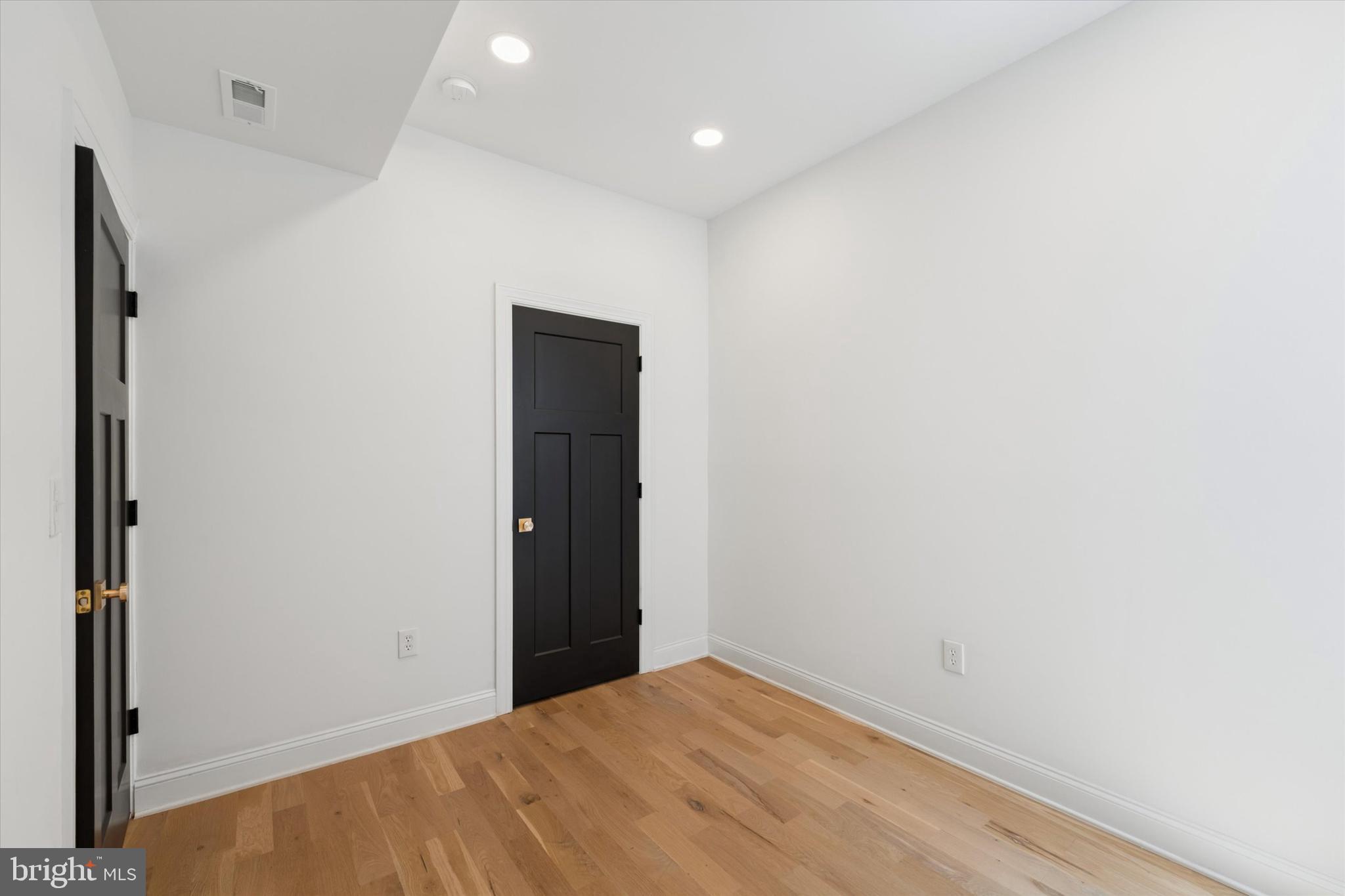 FRANCISVILLE - Residential