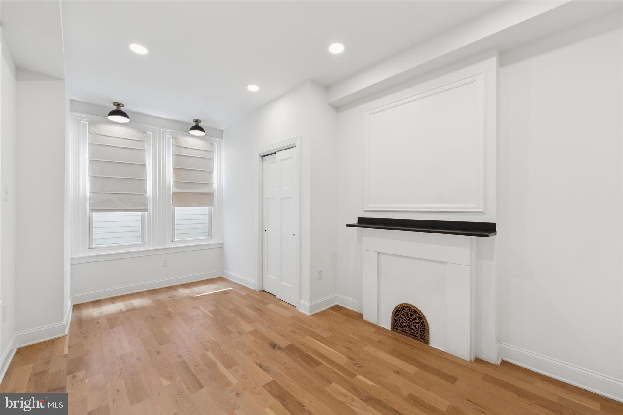 FRANCISVILLE - Residential