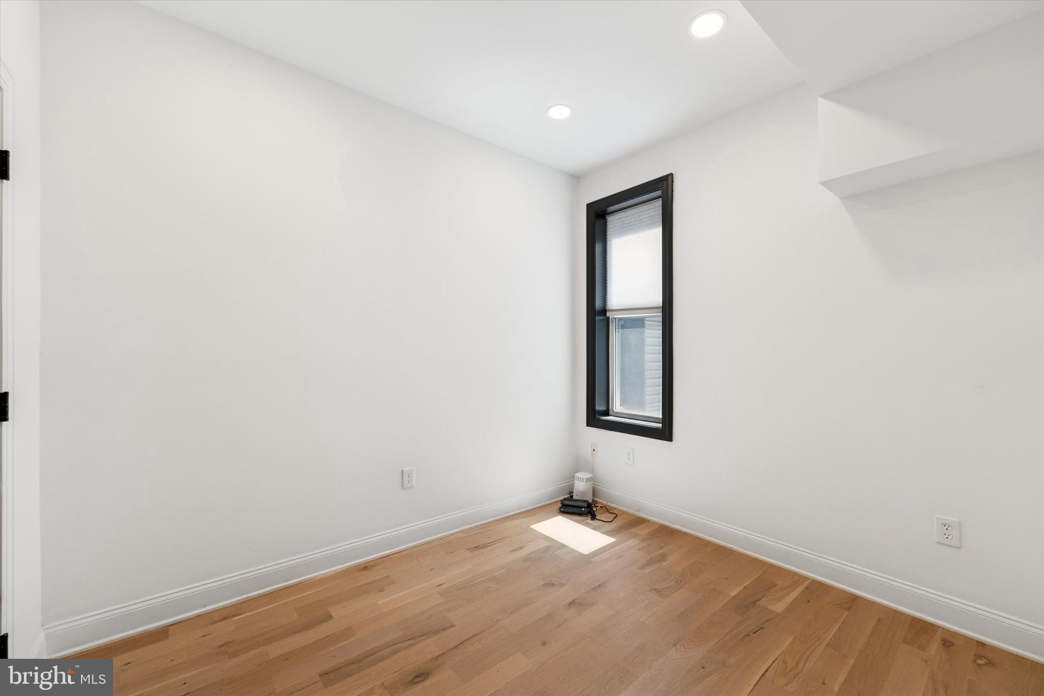 FRANCISVILLE - Residential