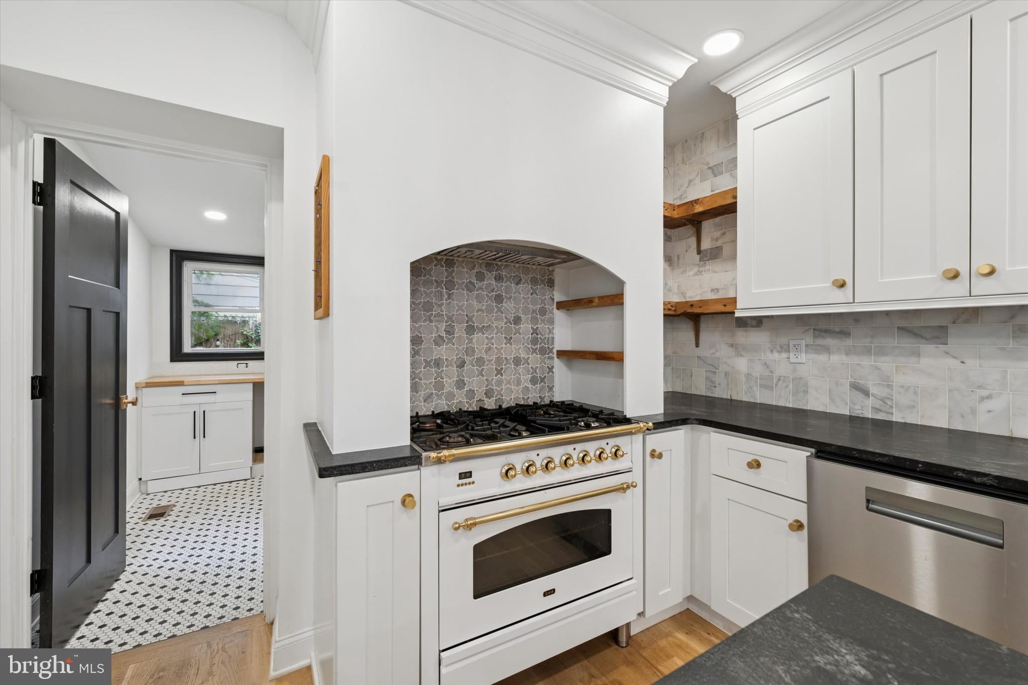 FRANCISVILLE - Residential