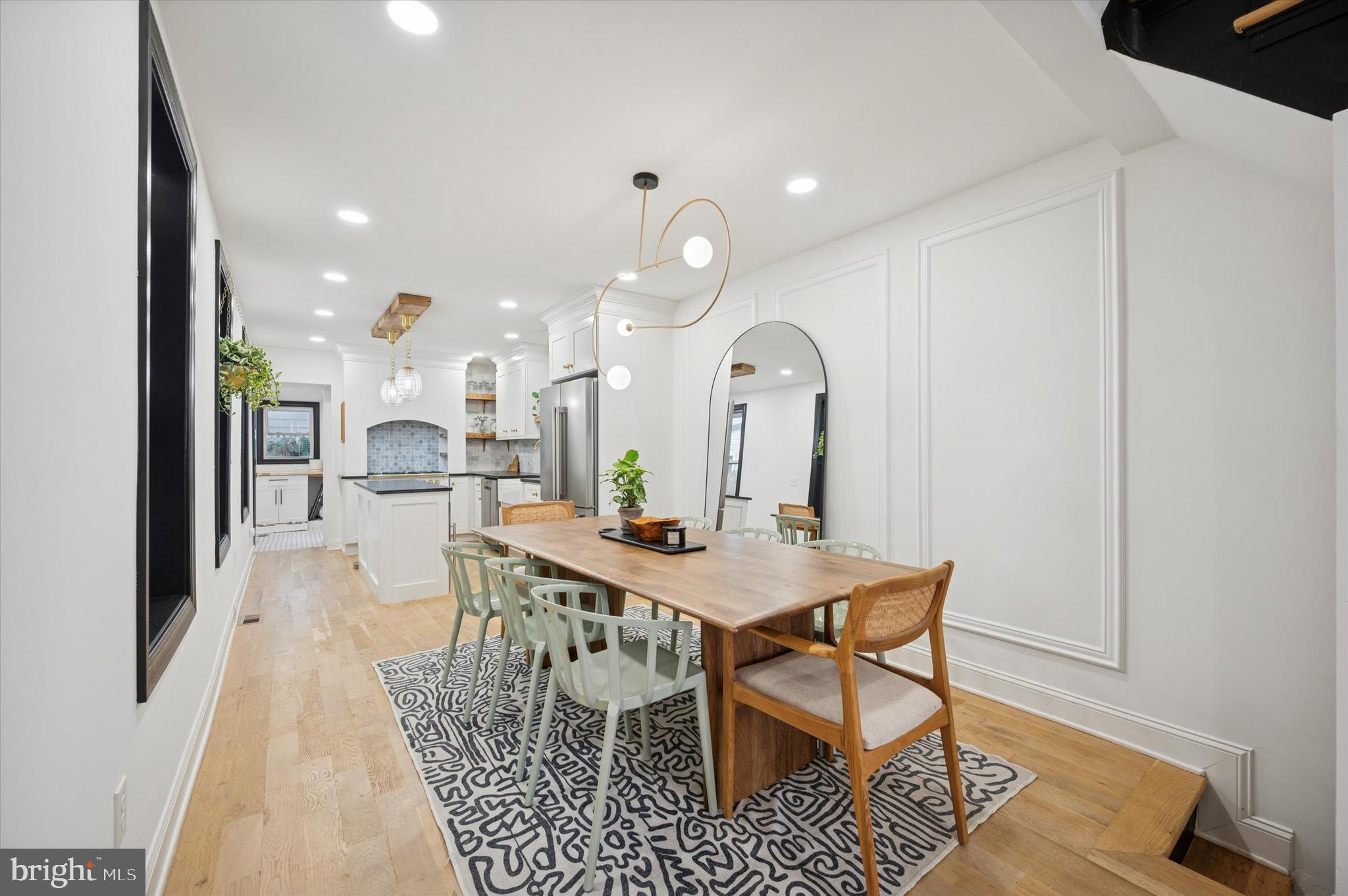 858 PERKIOMEN STREET