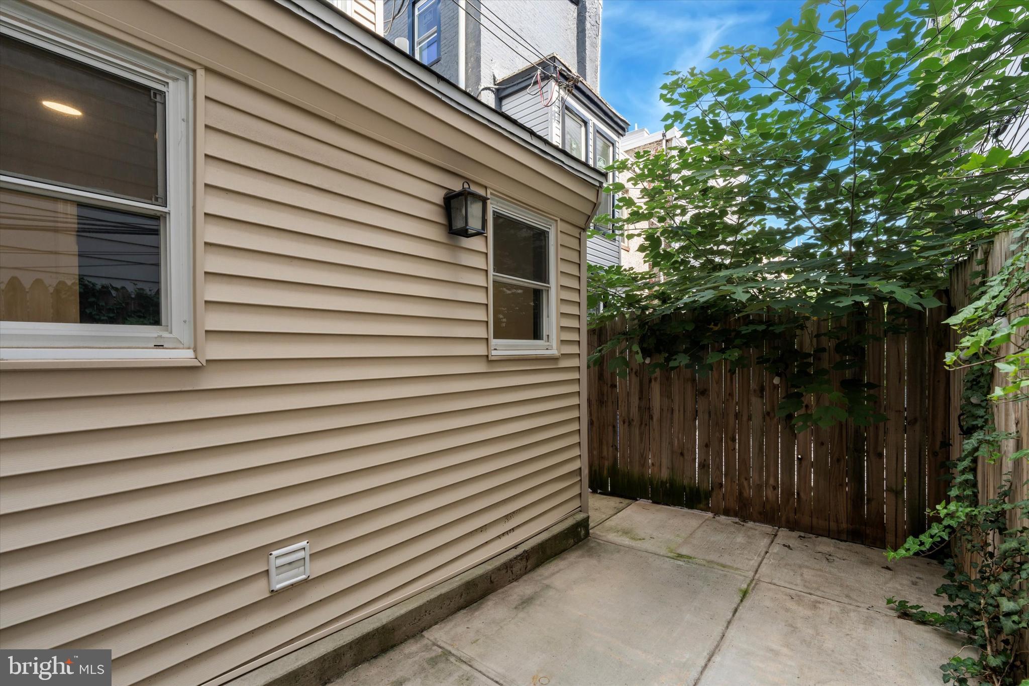 FRANCISVILLE - Residential