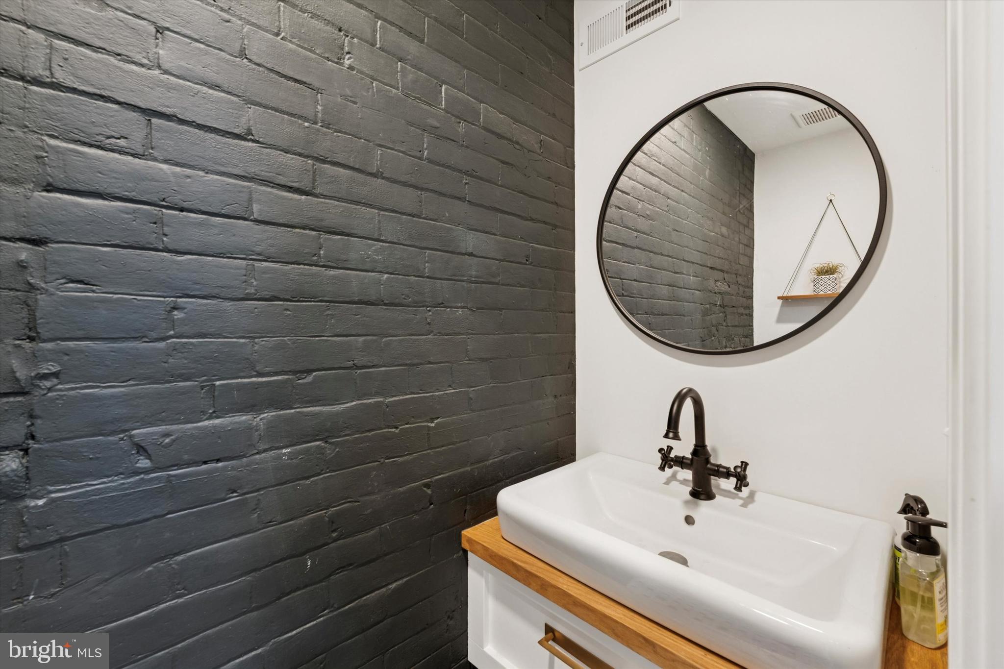 FRANCISVILLE - Residential