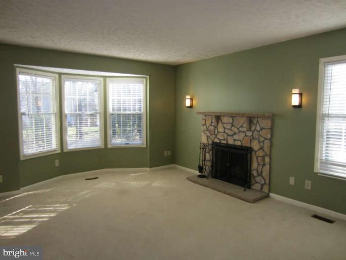 POLO FIELDS - Residential Lease