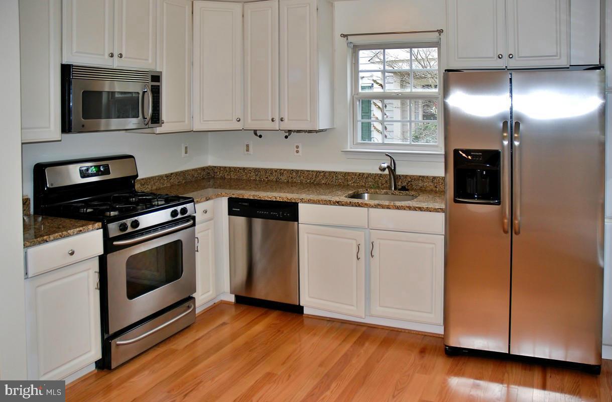 NEELSVILLE ESTATES - Residential Lease