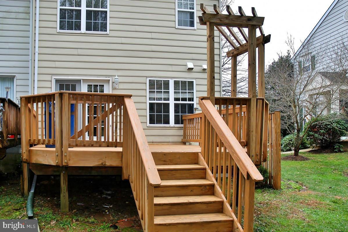 NEELSVILLE ESTATES - Residential Lease