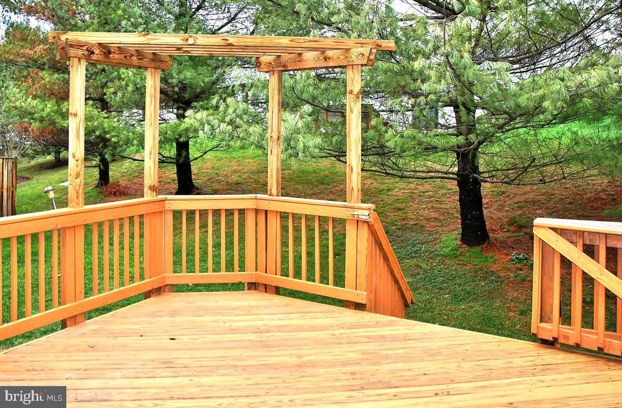 NEELSVILLE ESTATES - Residential Lease