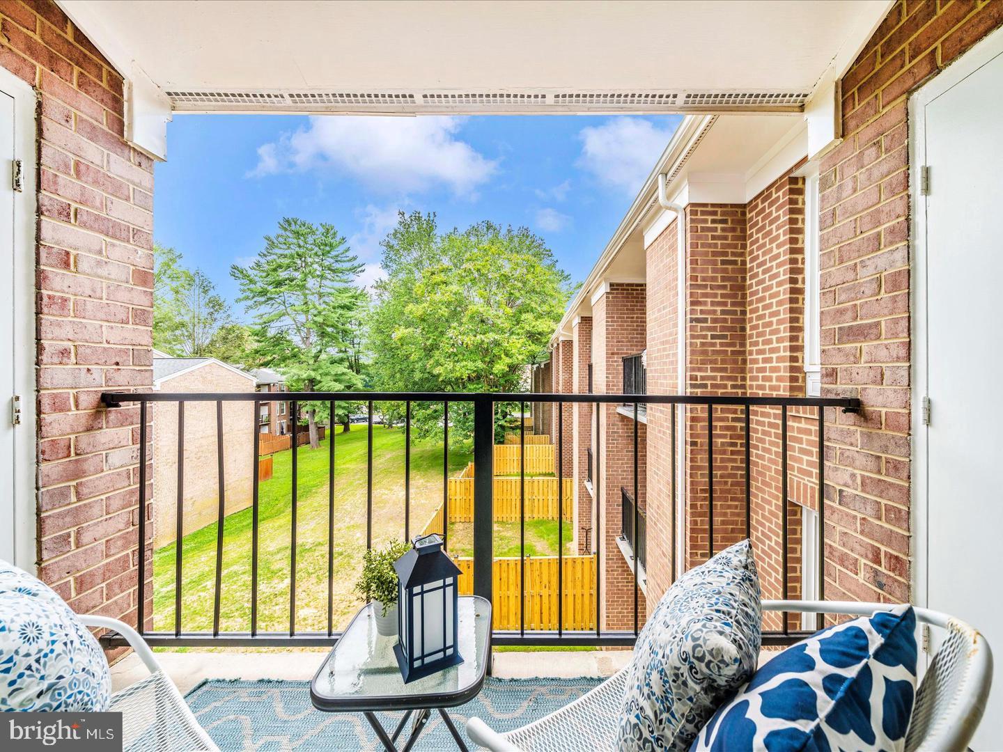 DIAMOND FARM - Residential Lease