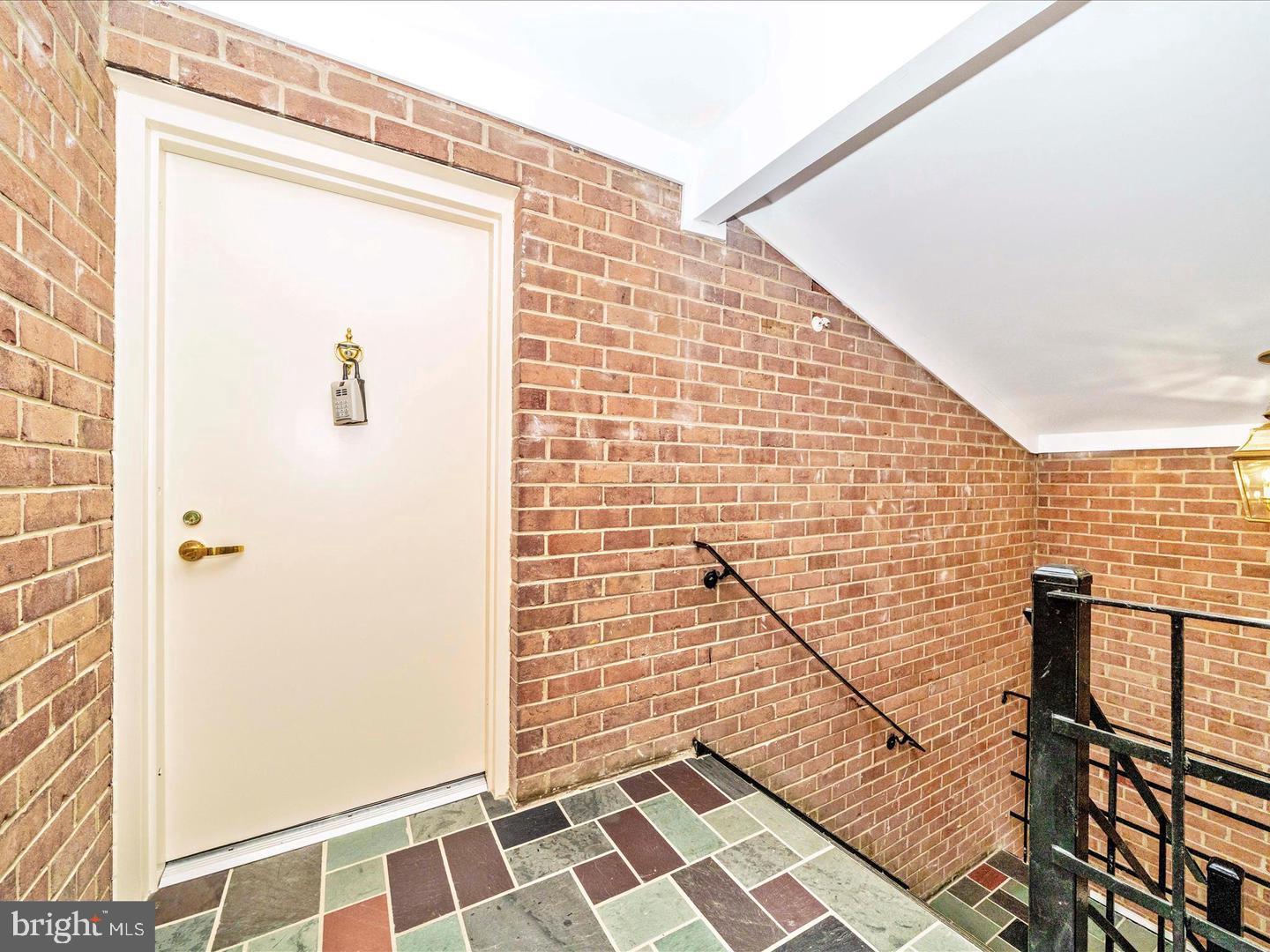 DIAMOND FARM - Residential Lease