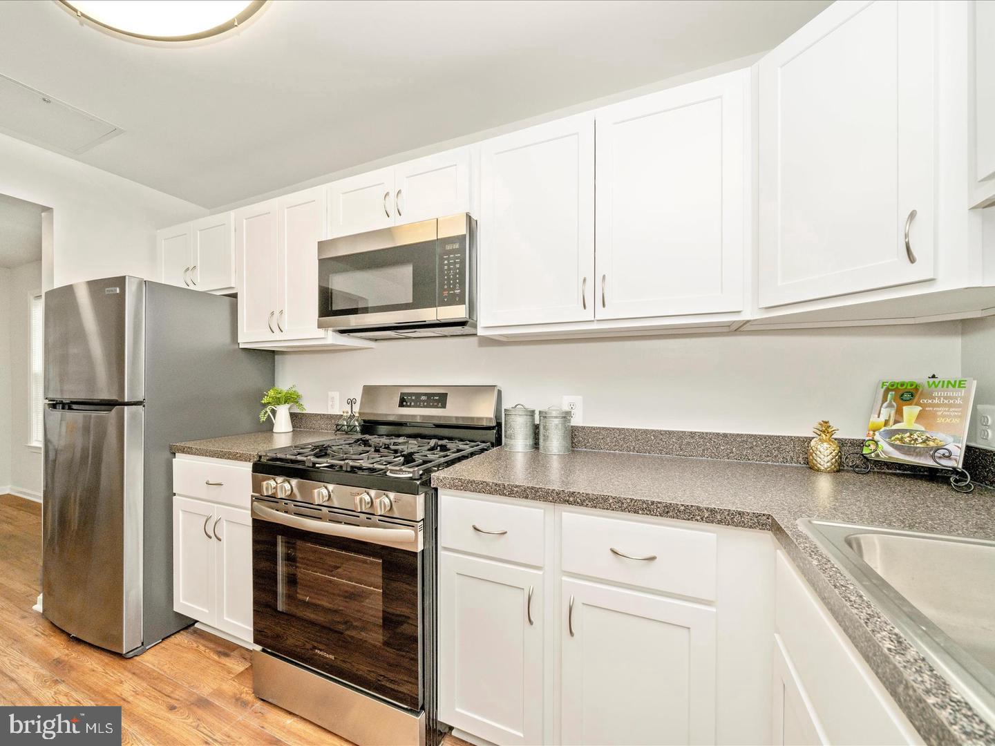 DIAMOND FARM - Residential Lease