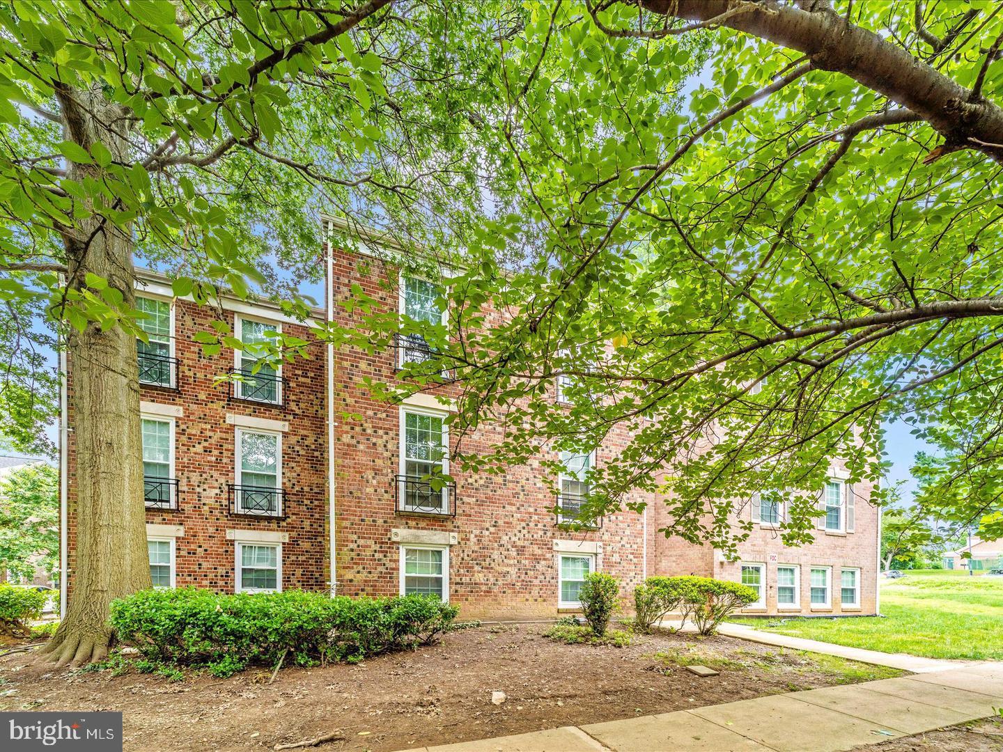 DIAMOND FARM - Residential Lease