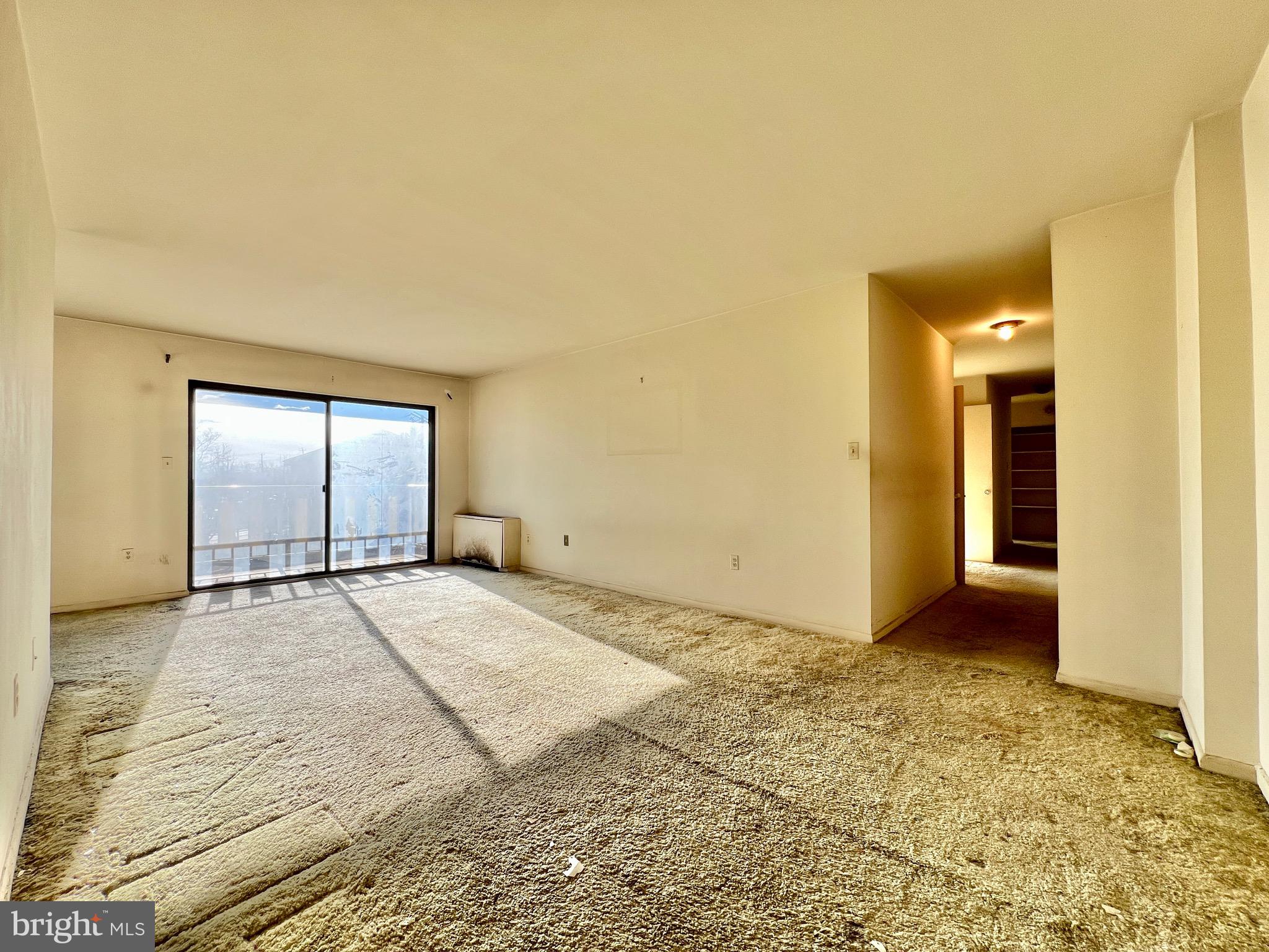 PINEWAY TOWERS - Residential