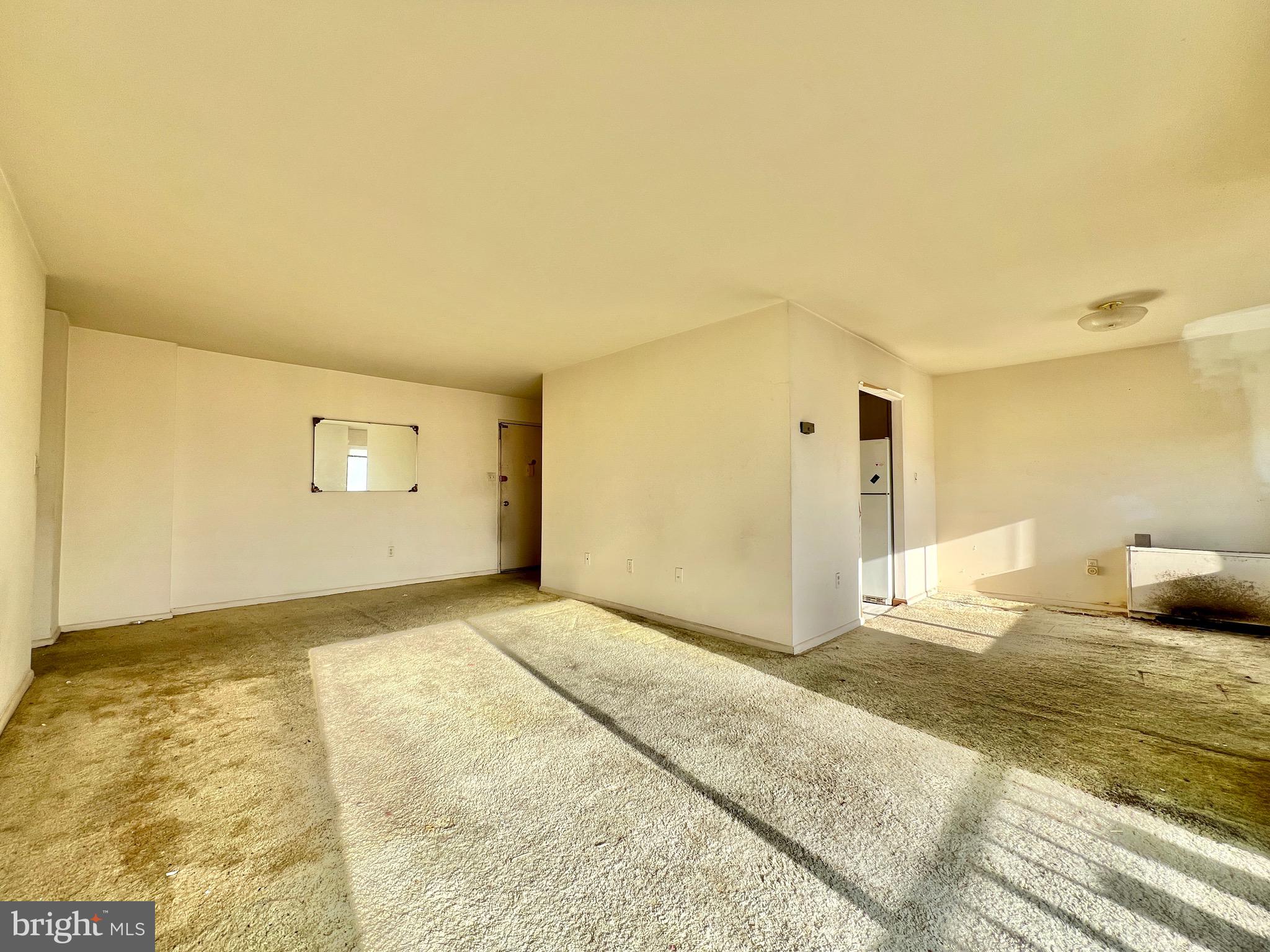 PINEWAY TOWERS - Residential