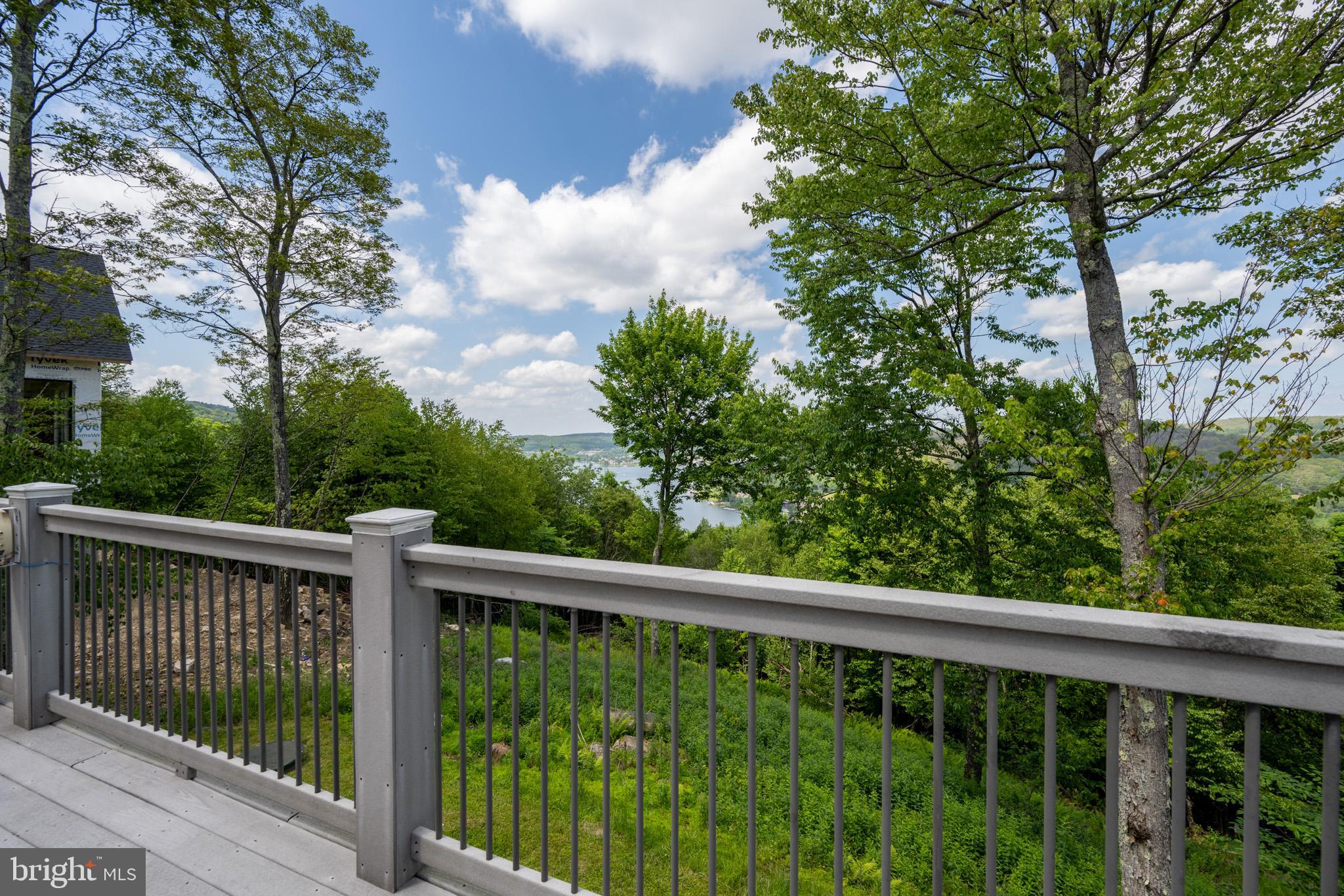 DEEP CREEK HIGHLANDS - Residential