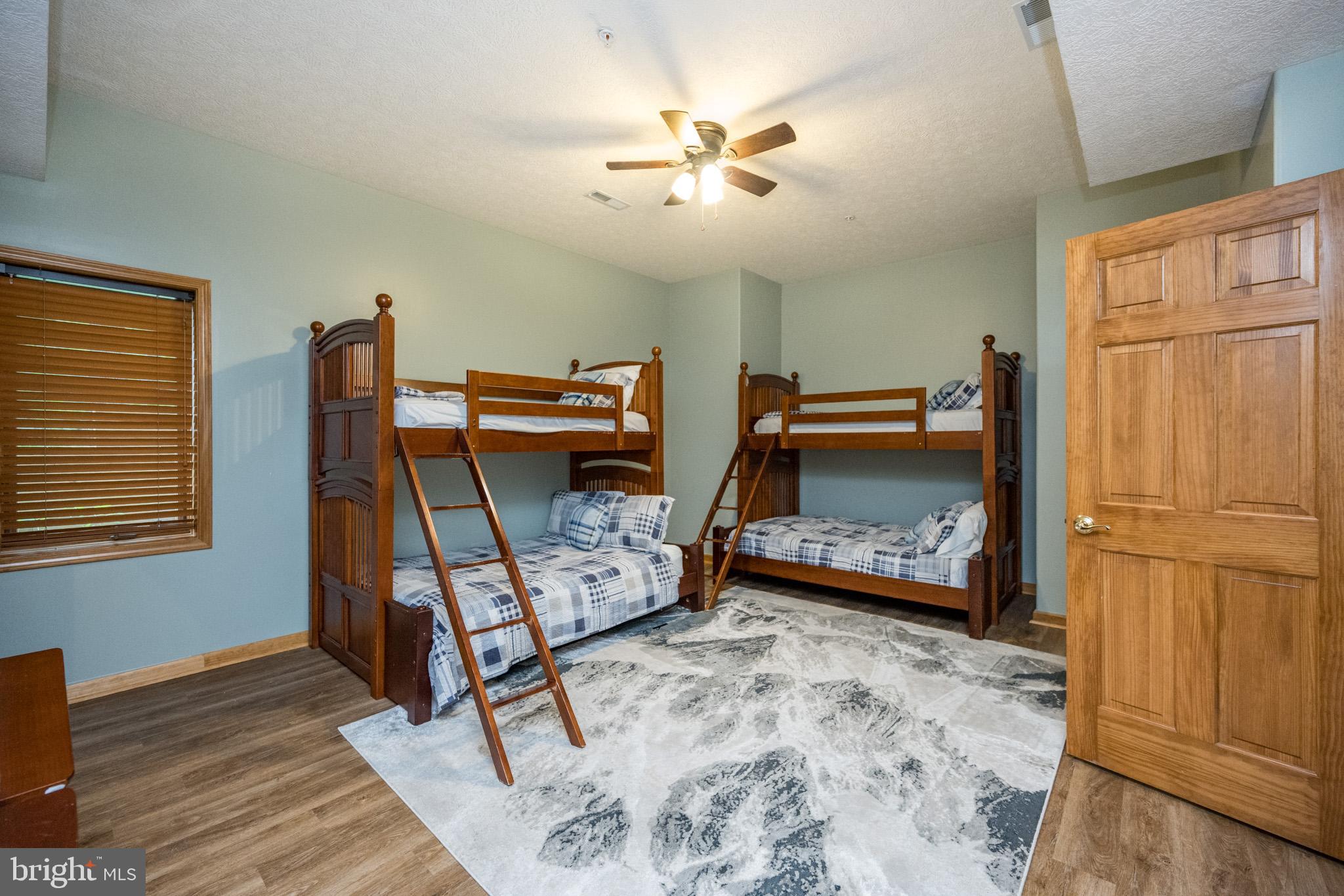 DEEP CREEK HIGHLANDS - Residential