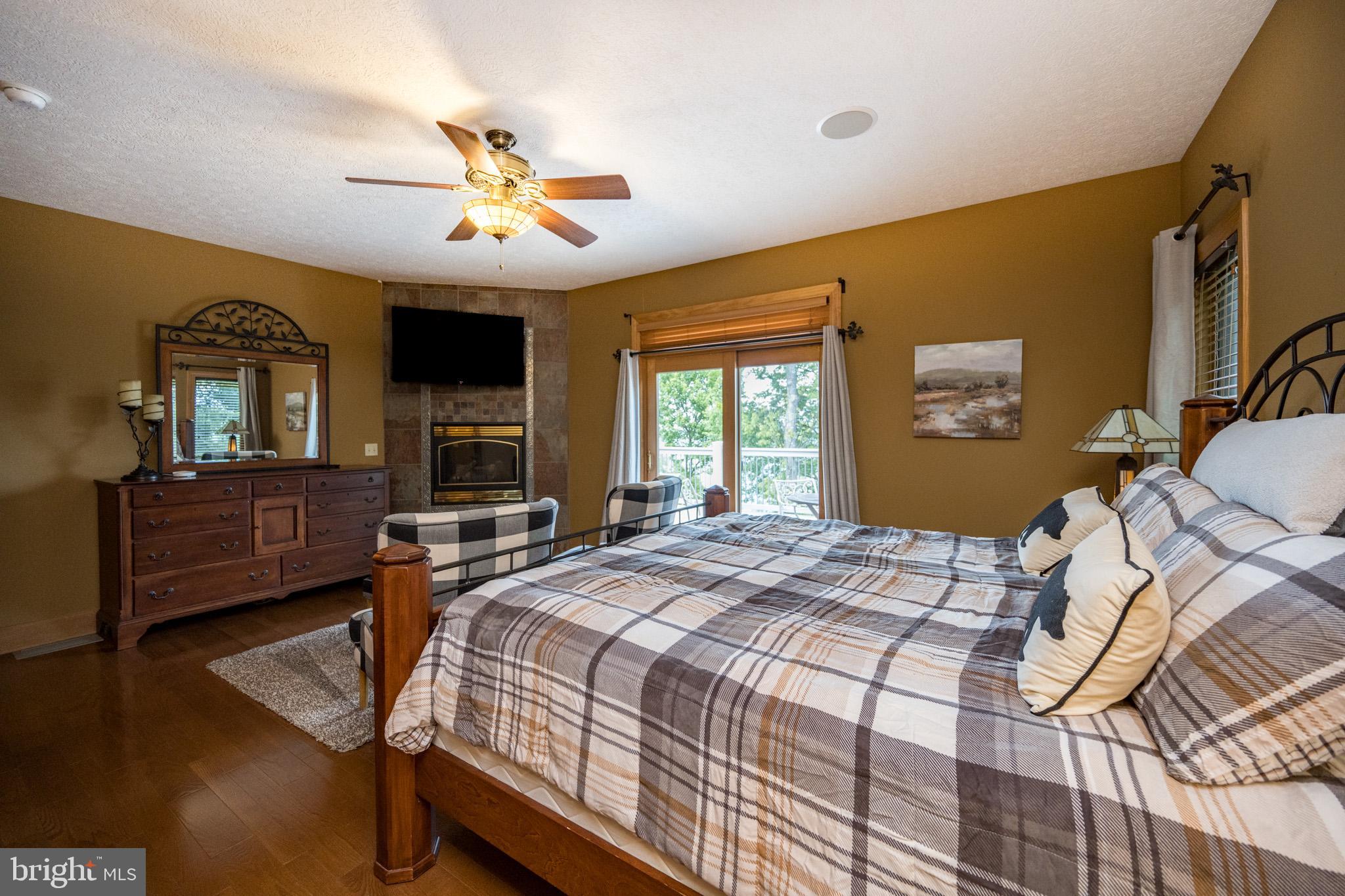 DEEP CREEK HIGHLANDS - Residential