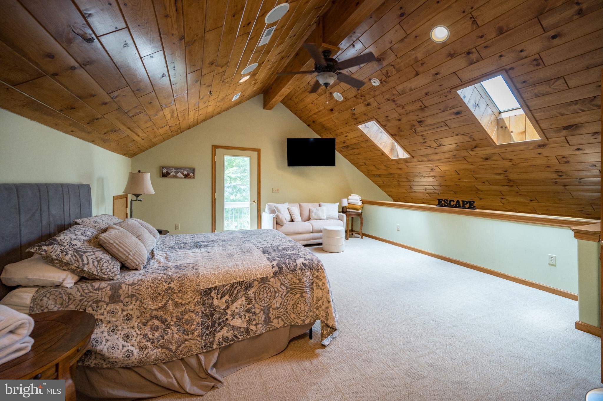 DEEP CREEK HIGHLANDS - Residential