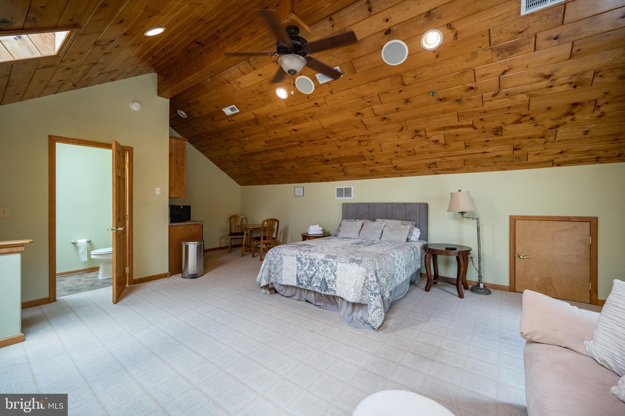 DEEP CREEK HIGHLANDS - Residential