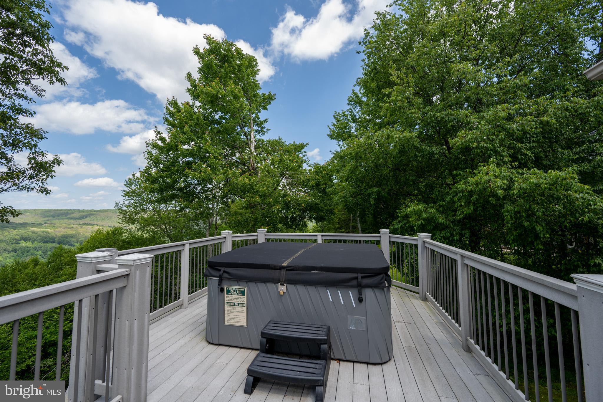 DEEP CREEK HIGHLANDS - Residential