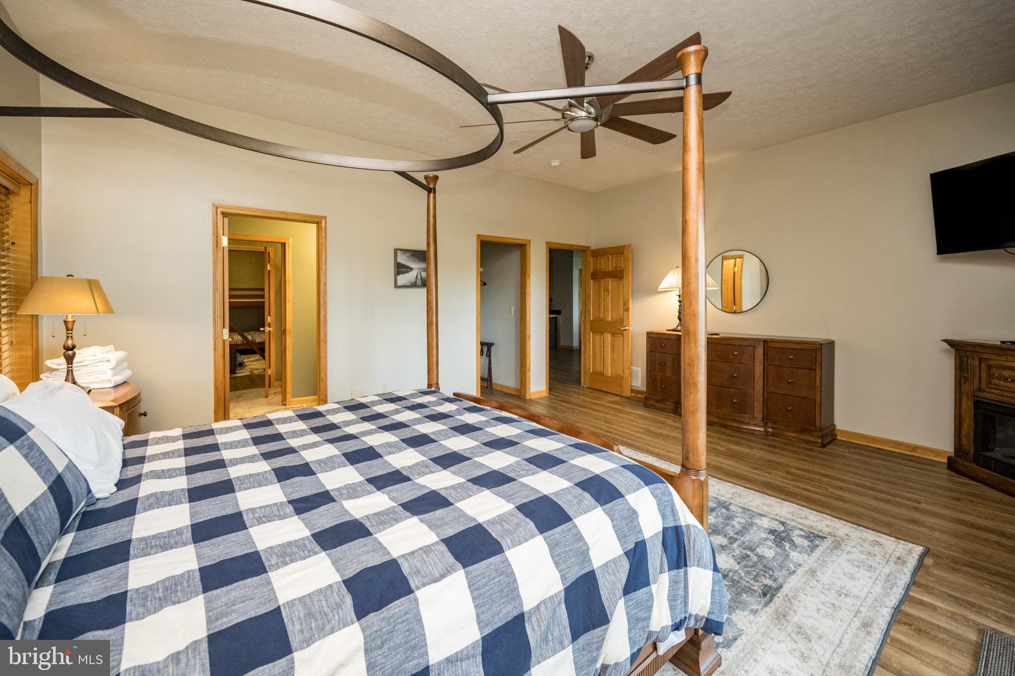 DEEP CREEK HIGHLANDS - Residential