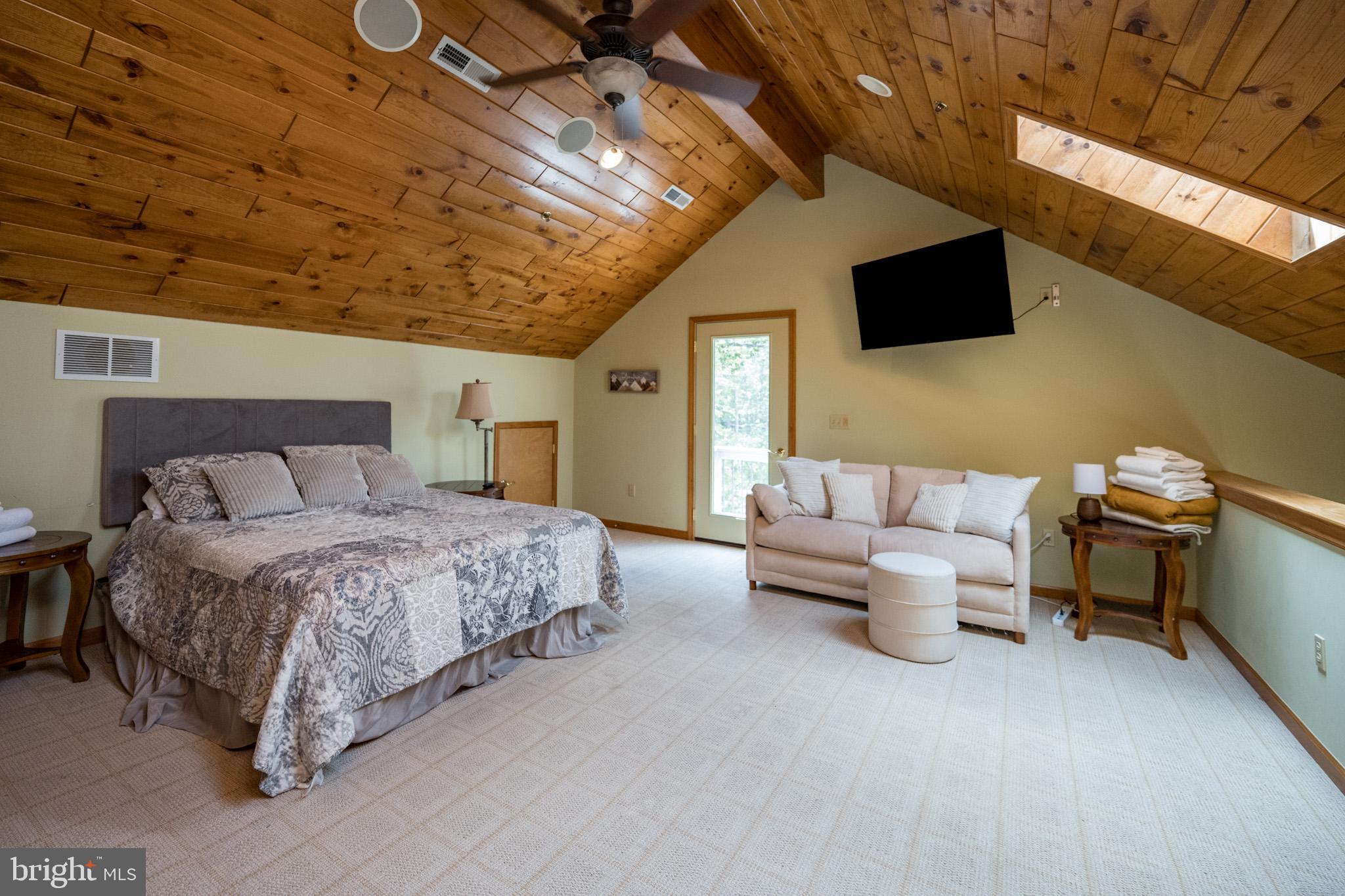 DEEP CREEK HIGHLANDS - Residential