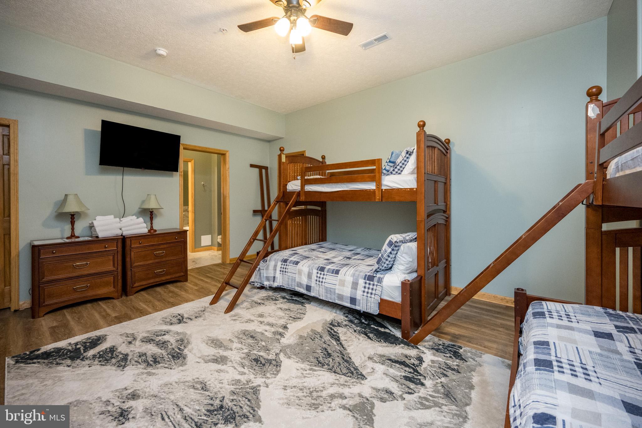 DEEP CREEK HIGHLANDS - Residential