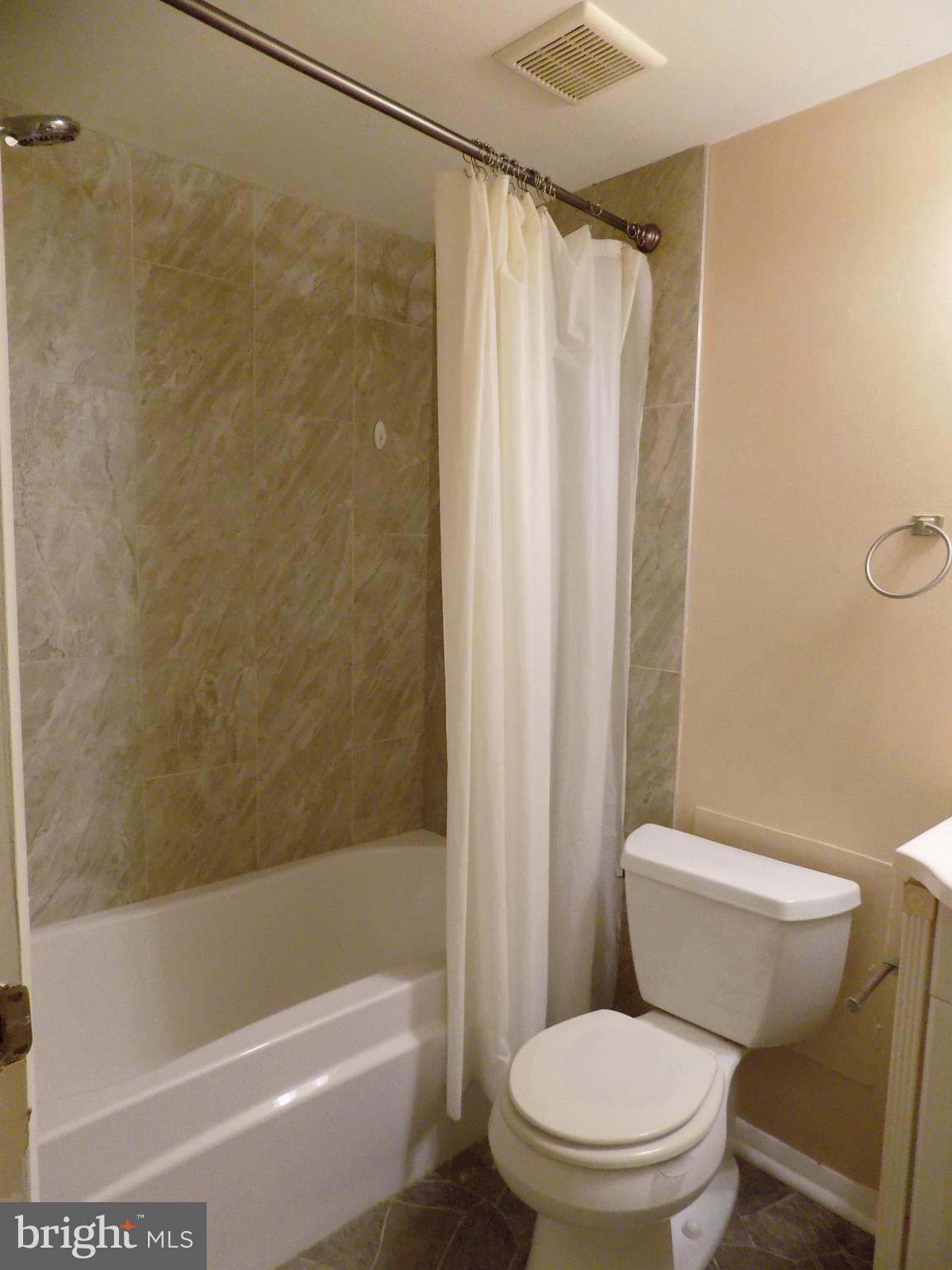 THE HUNTSMAN CONDOMINIUM - Residential