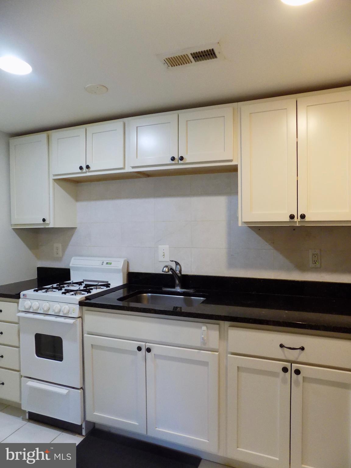 THE HUNTSMAN CONDOMINIUM - Residential