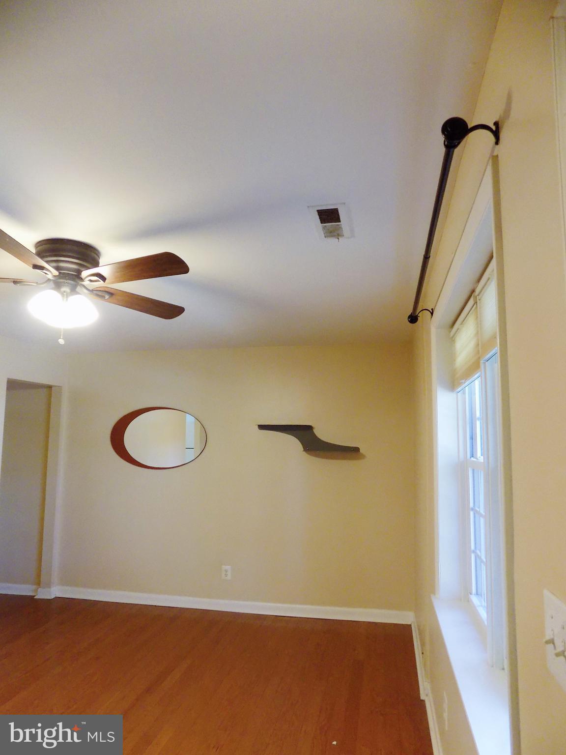 THE HUNTSMAN CONDOMINIUM - Residential