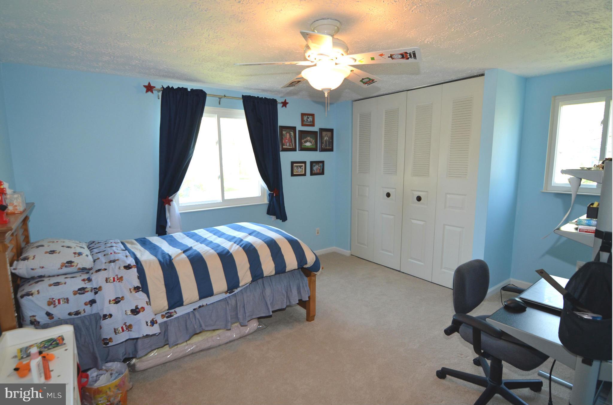 FOX MILL ESTATES - Residential