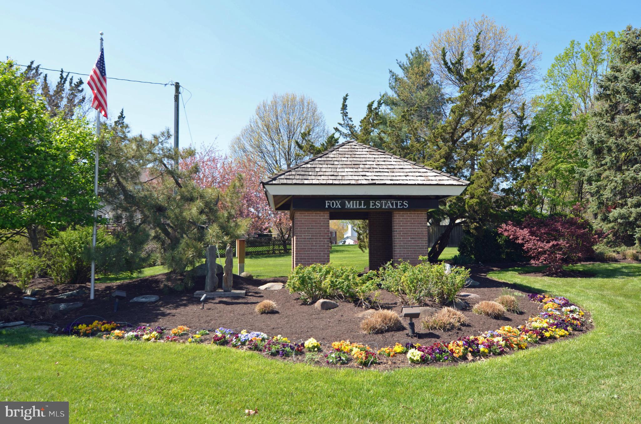 FOX MILL ESTATES - Residential