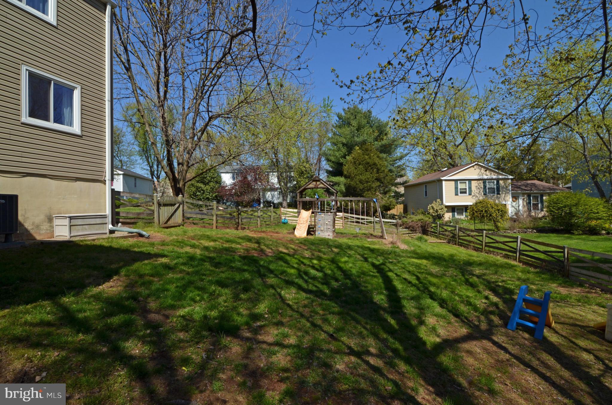 FOX MILL ESTATES - Residential