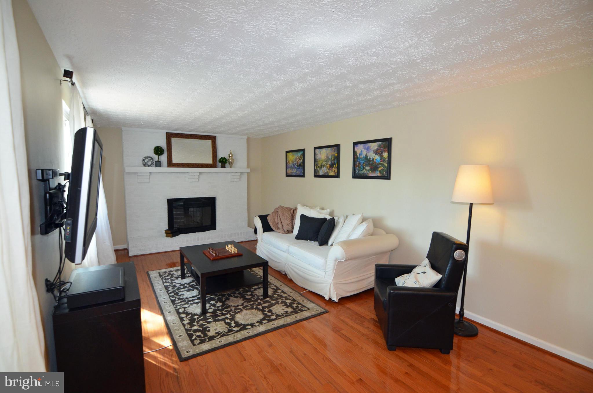 FOX MILL ESTATES - Residential